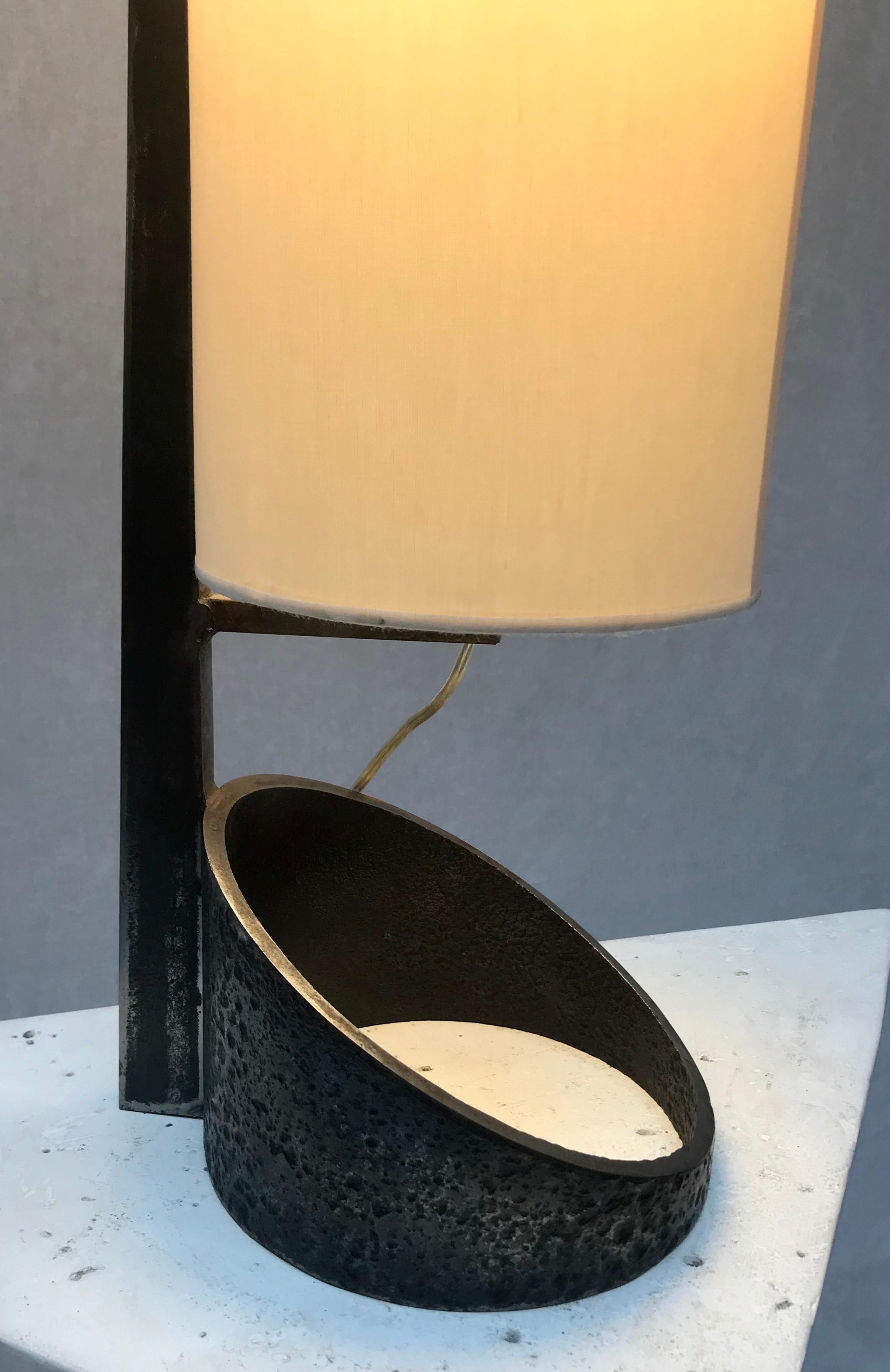 Modern Midcentury Cylindrical Brutalist Table Lamp For Sale