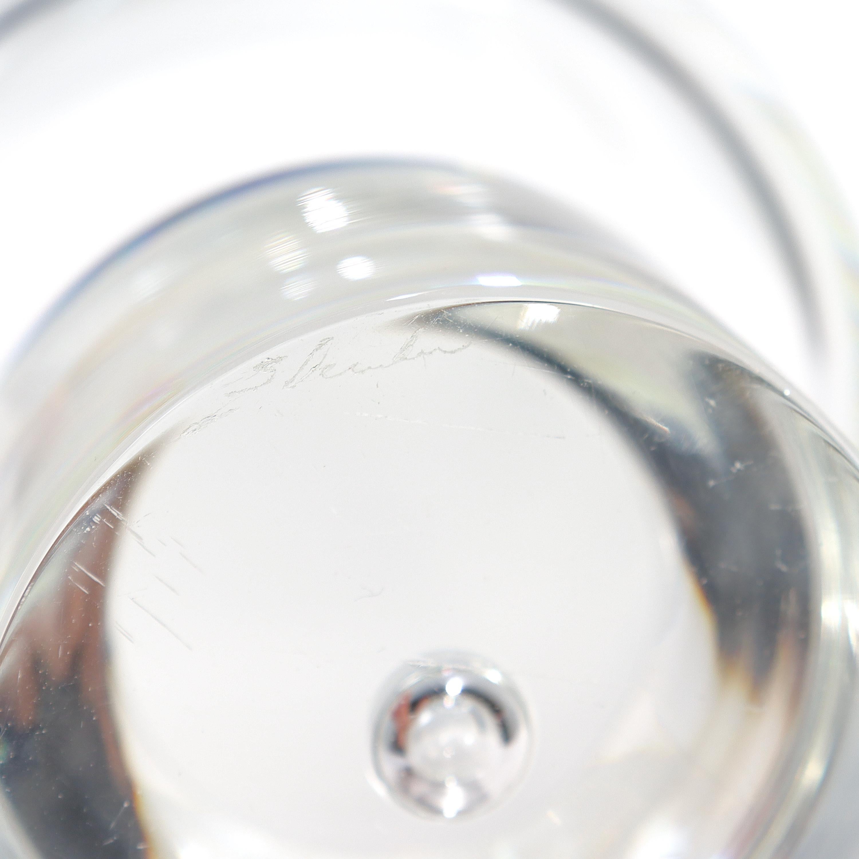 Zylindrische Steuben-Kunstglas-Sockelvase mit gefangener Blase aus der Mitte des Jahrhunderts im Angebot 1