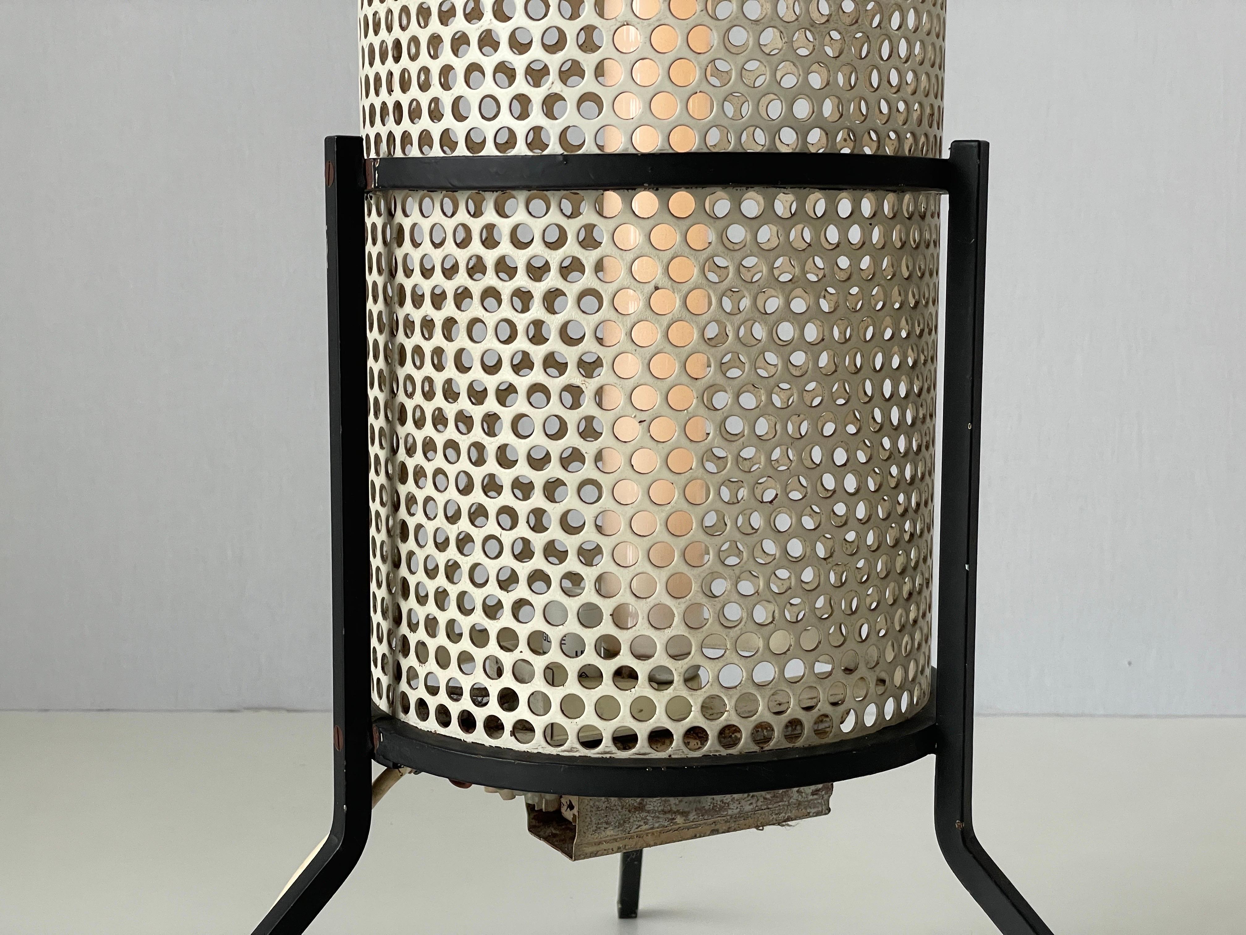 Lampada da terra a treppiede cilindrica di metà secolo con fluorescenza, 1950, Germania in vendita 7