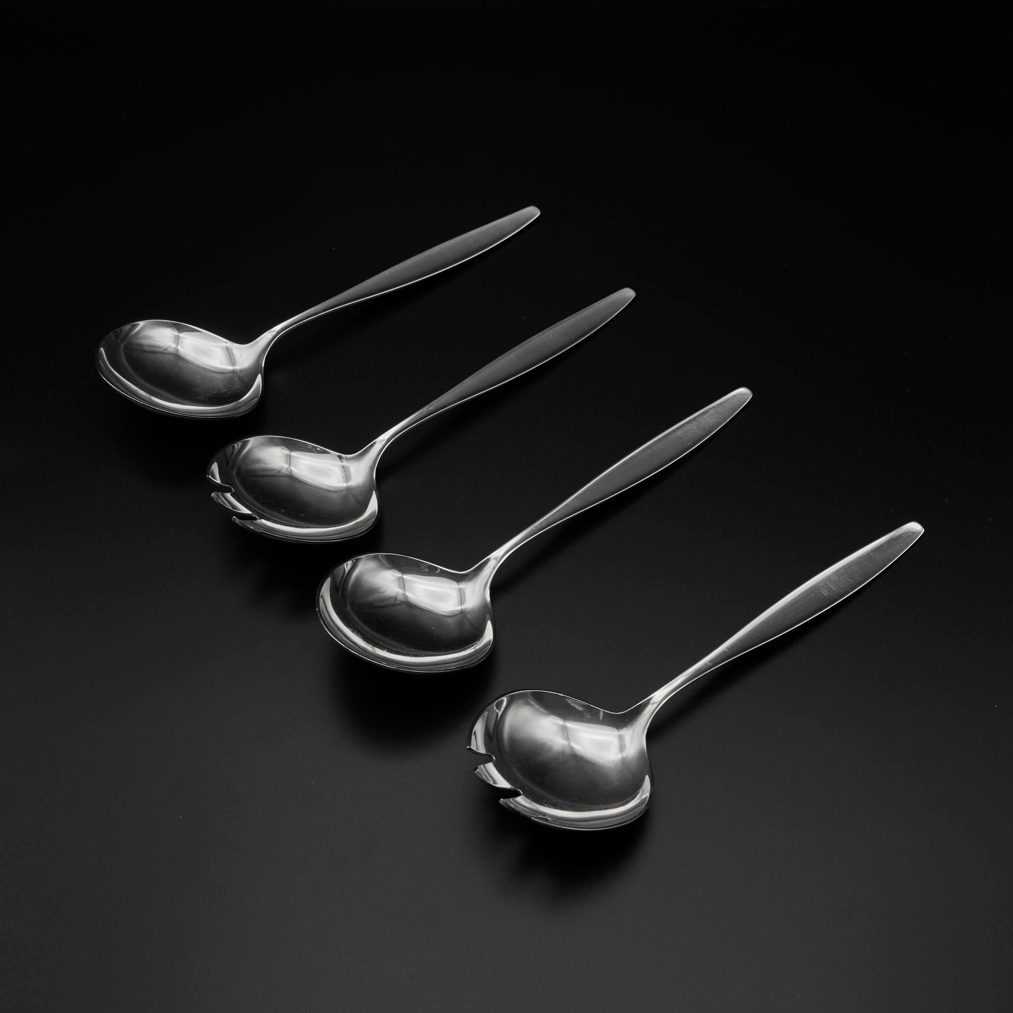 Silberbesteck mit Zypressenmuster aus der Mitte des Jahrhunderts für 12 Personen von Georg Jensen im Angebot 4