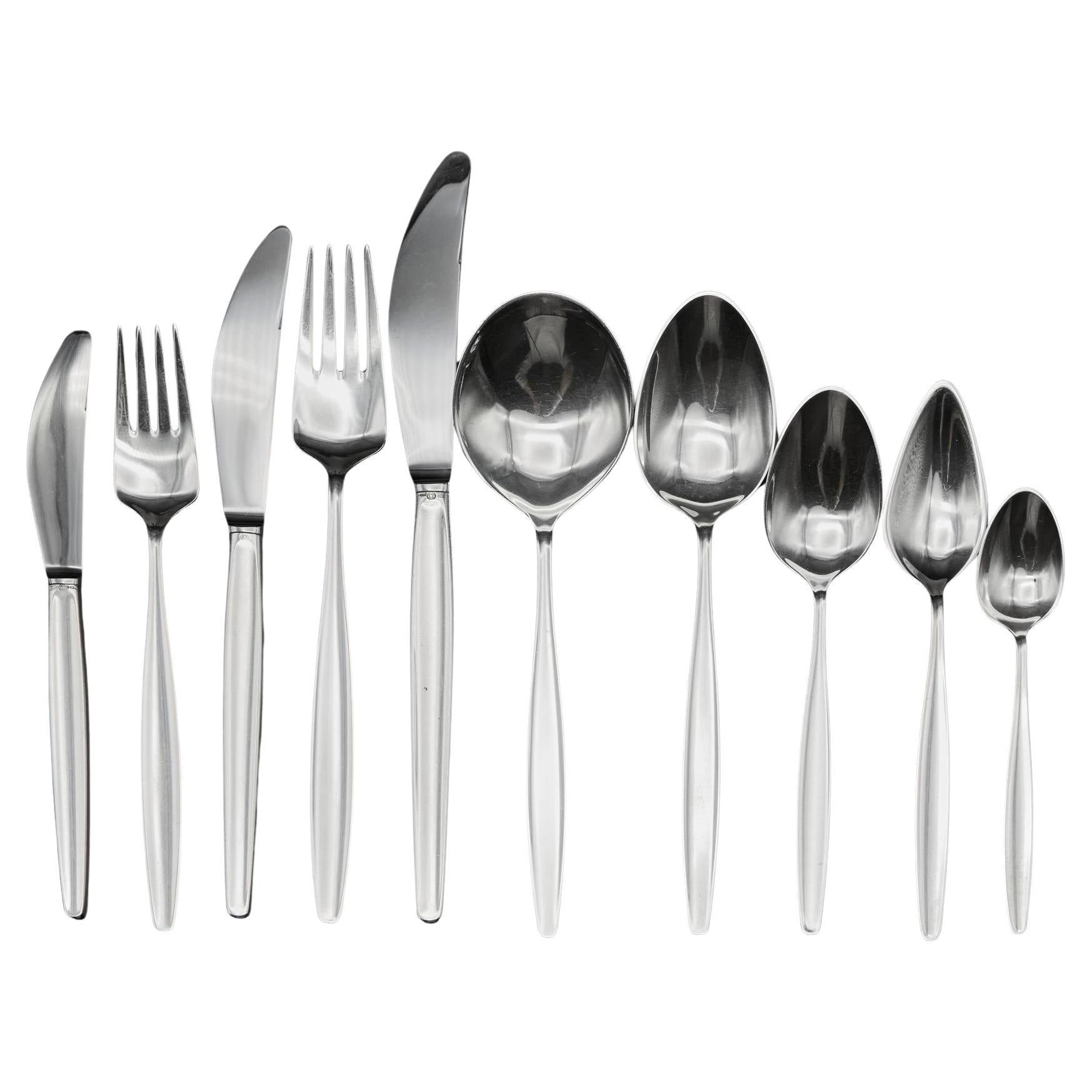 Silberbesteck mit Zypressenmuster aus der Mitte des Jahrhunderts für 12 Personen von Georg Jensen im Angebot