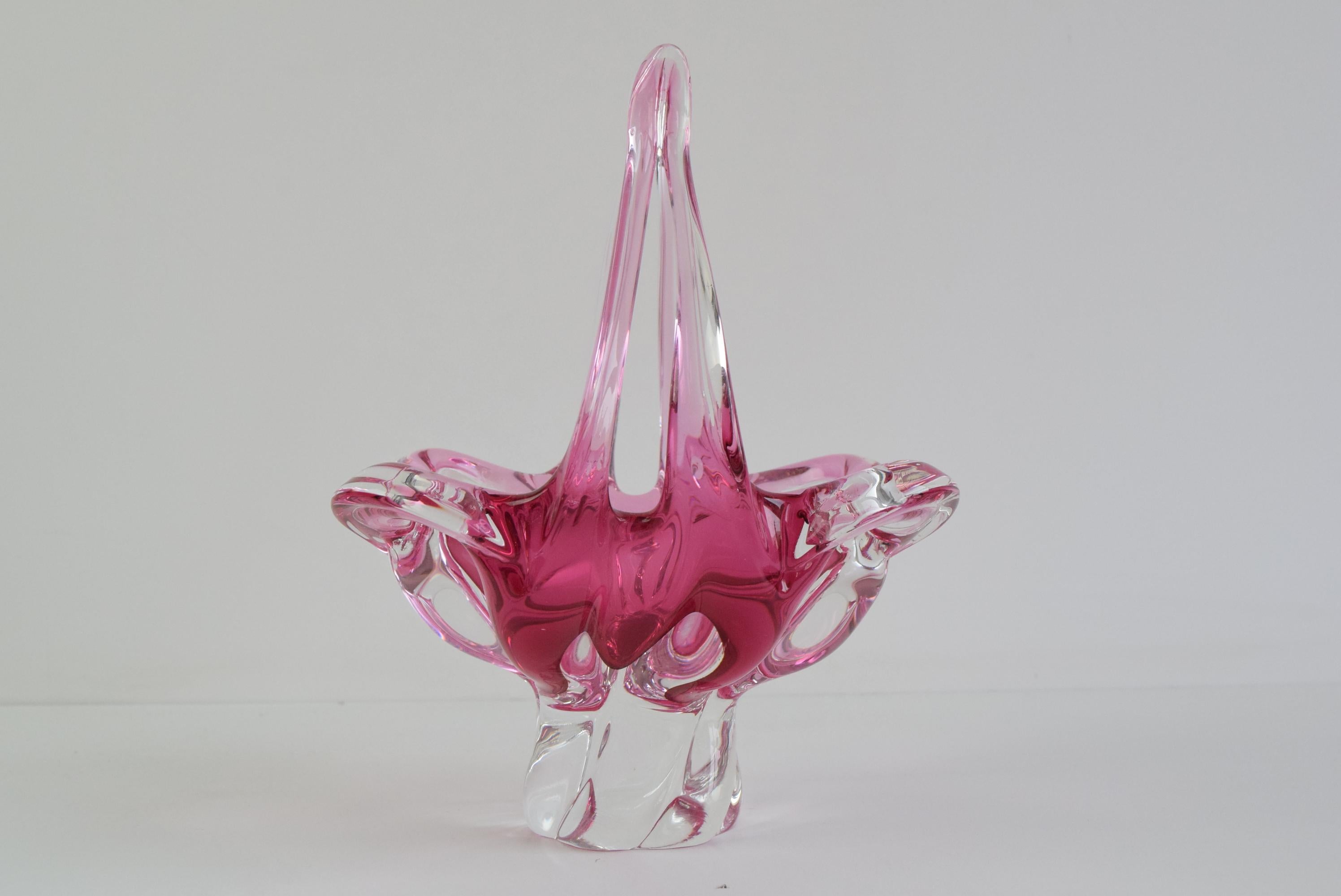 Mid-Century moderno Cestino in vetro artistico ceco di metà secolo di Josef Hospodka in vendita