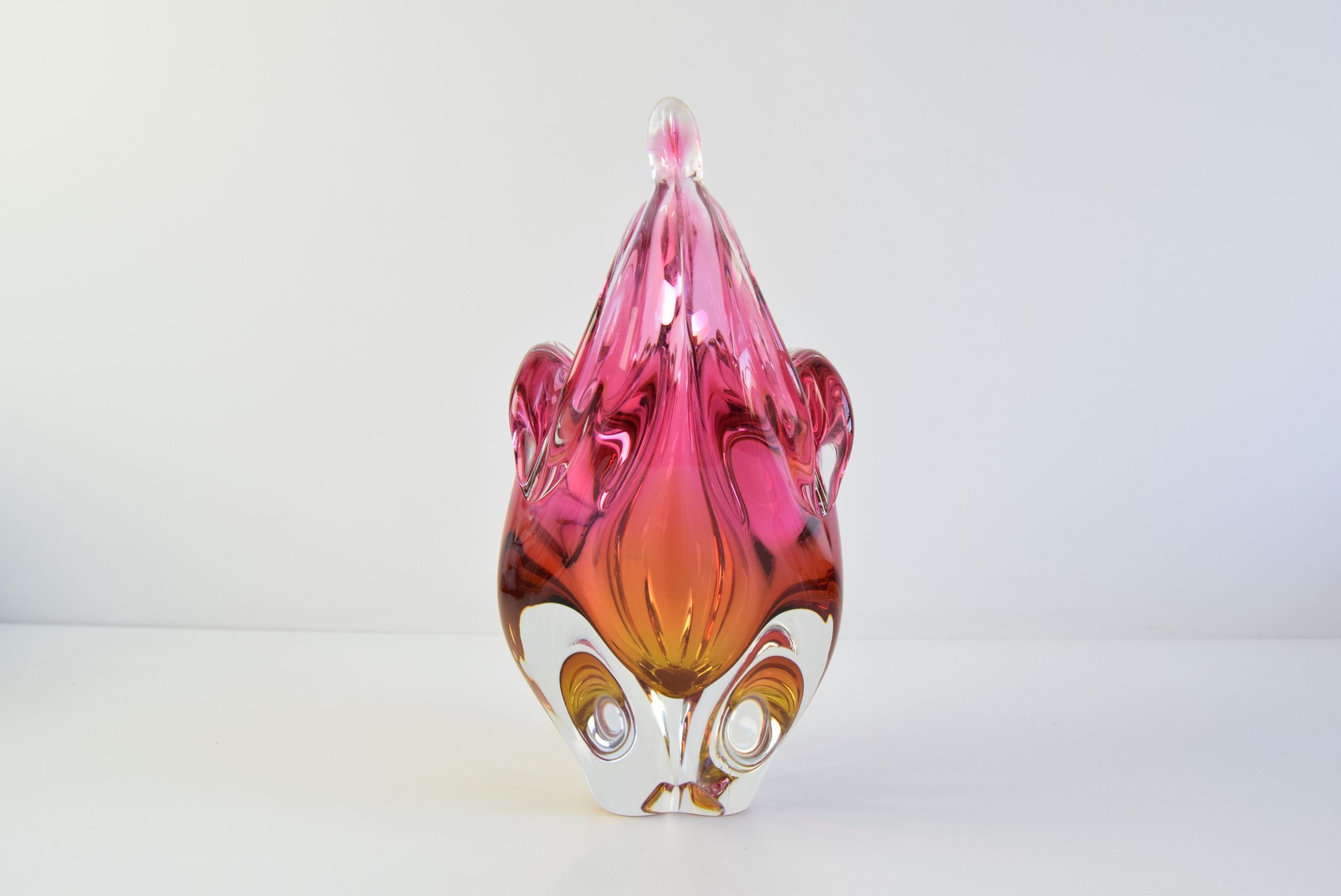 Mid-Century moderno Cestino in vetro artistico ceco di metà secolo di Josef Hospodka in vendita