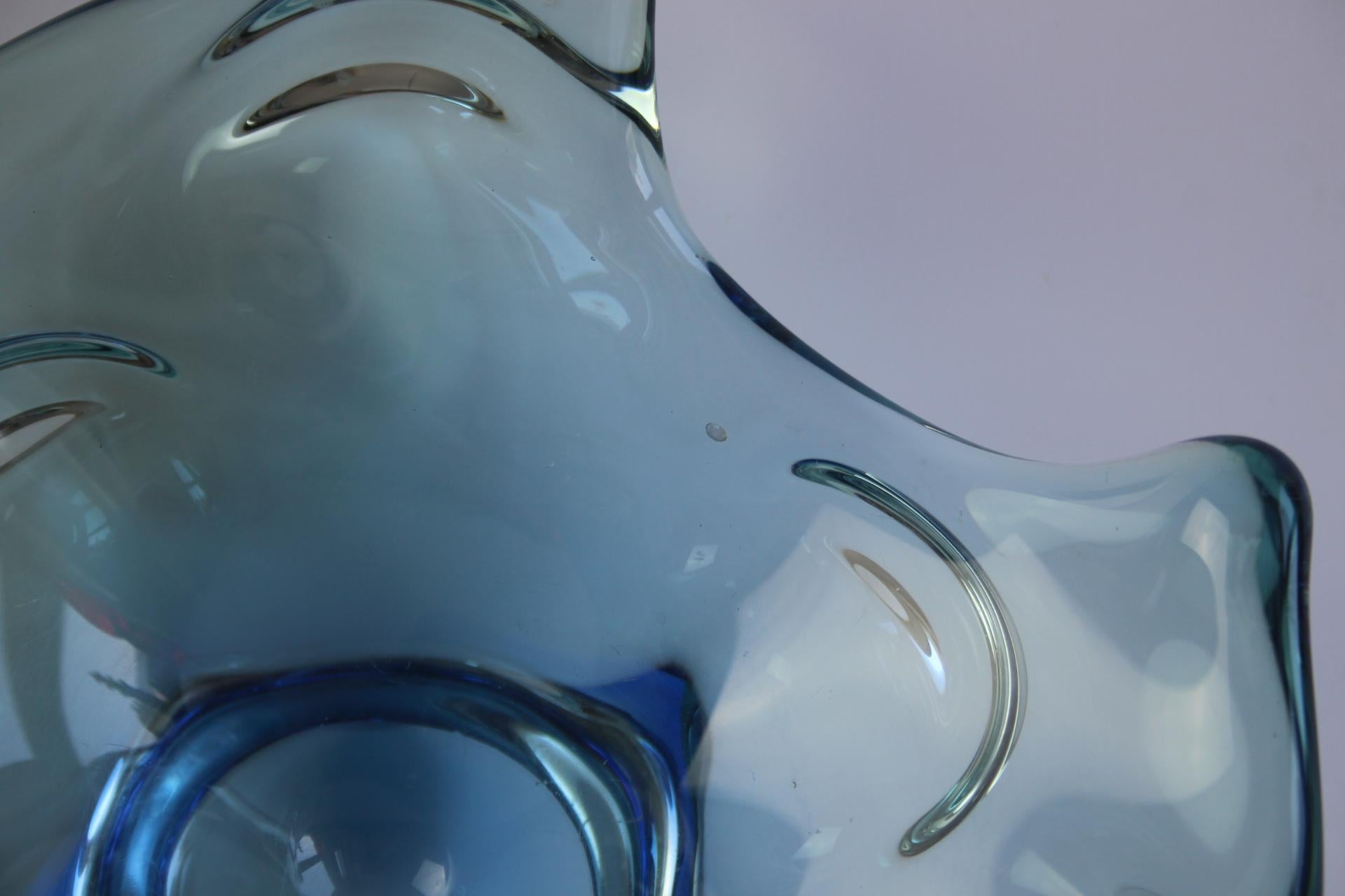 Mid-Century Czech Art Glass Bowl by Chribska, Blue & Green, 1960s For Sale 4