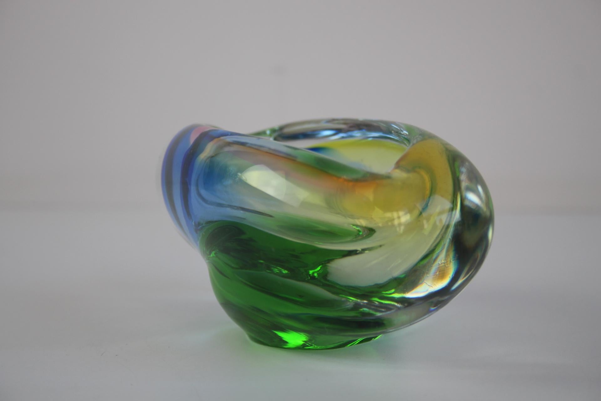 Mid-Century Czech Ashtray, Hand-Formed Art Glass, c. 1960s For Sale 2
