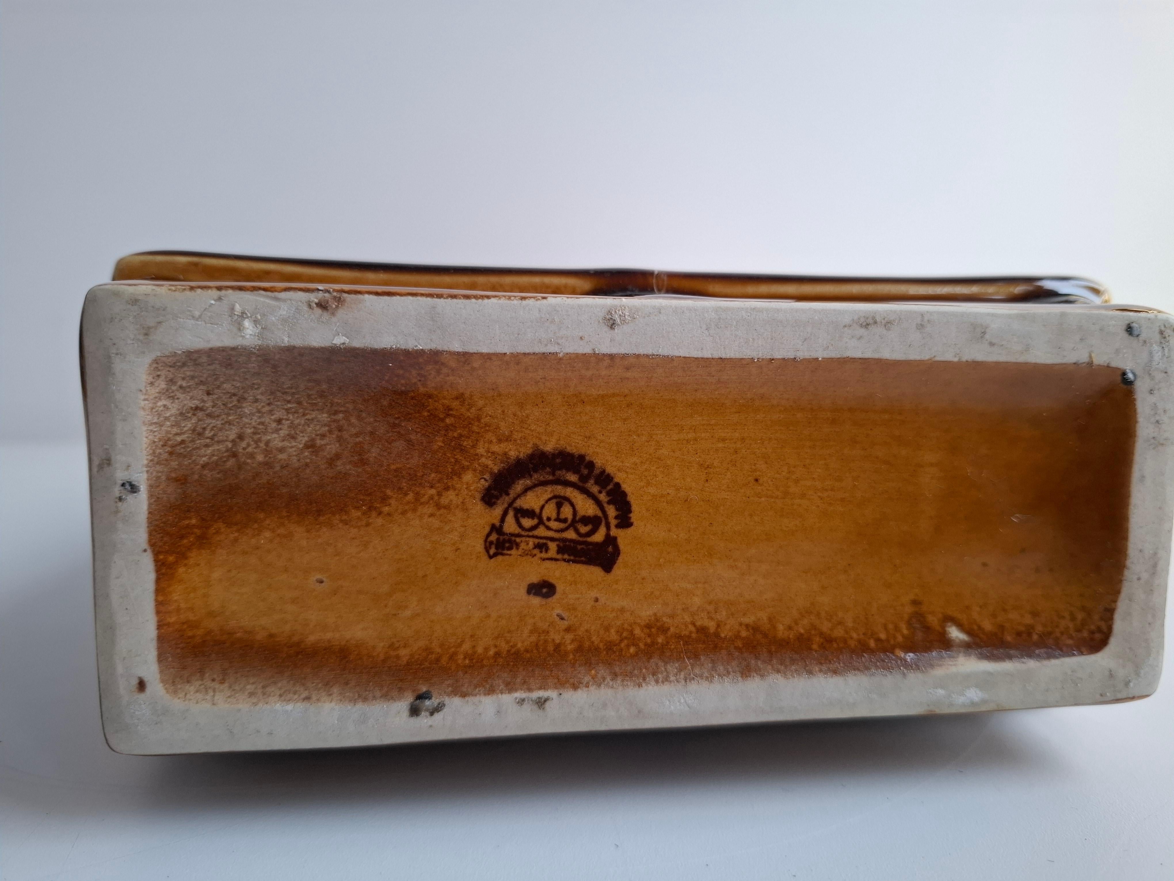 Vaso ceco di metà secolo in ceramica marrone Ditmar Urbach, anni '60. In condizioni buone in vendita a Praha, CZ