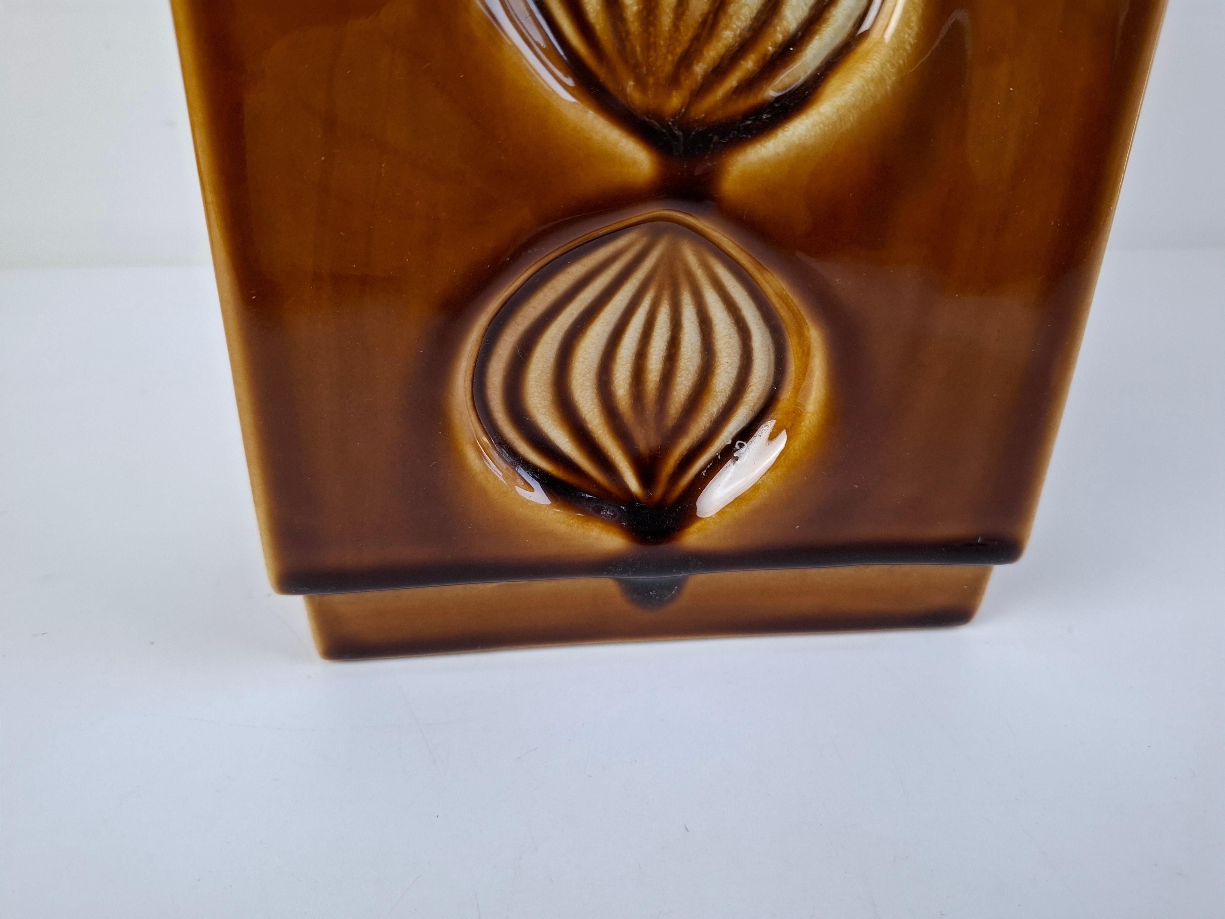 Vaso ceco di metà secolo in ceramica marrone Ditmar Urbach, anni '60. in vendita 1