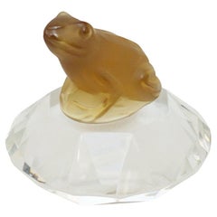 Vintage Mid-Century Czech Glass Frog Paperweight, Circa 1950 