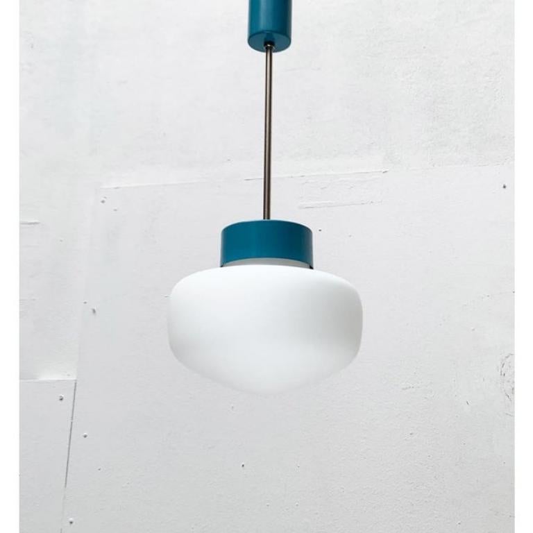 Lampada a sospensione minimalista ceca di metà secolo, anni '60 In condizioni buone in vendita a Hamburg, DE