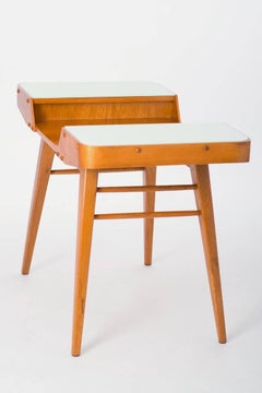 Tschechischer Beistelltisch aus der Mitte des Jahrhunderts, 1960er Jahre