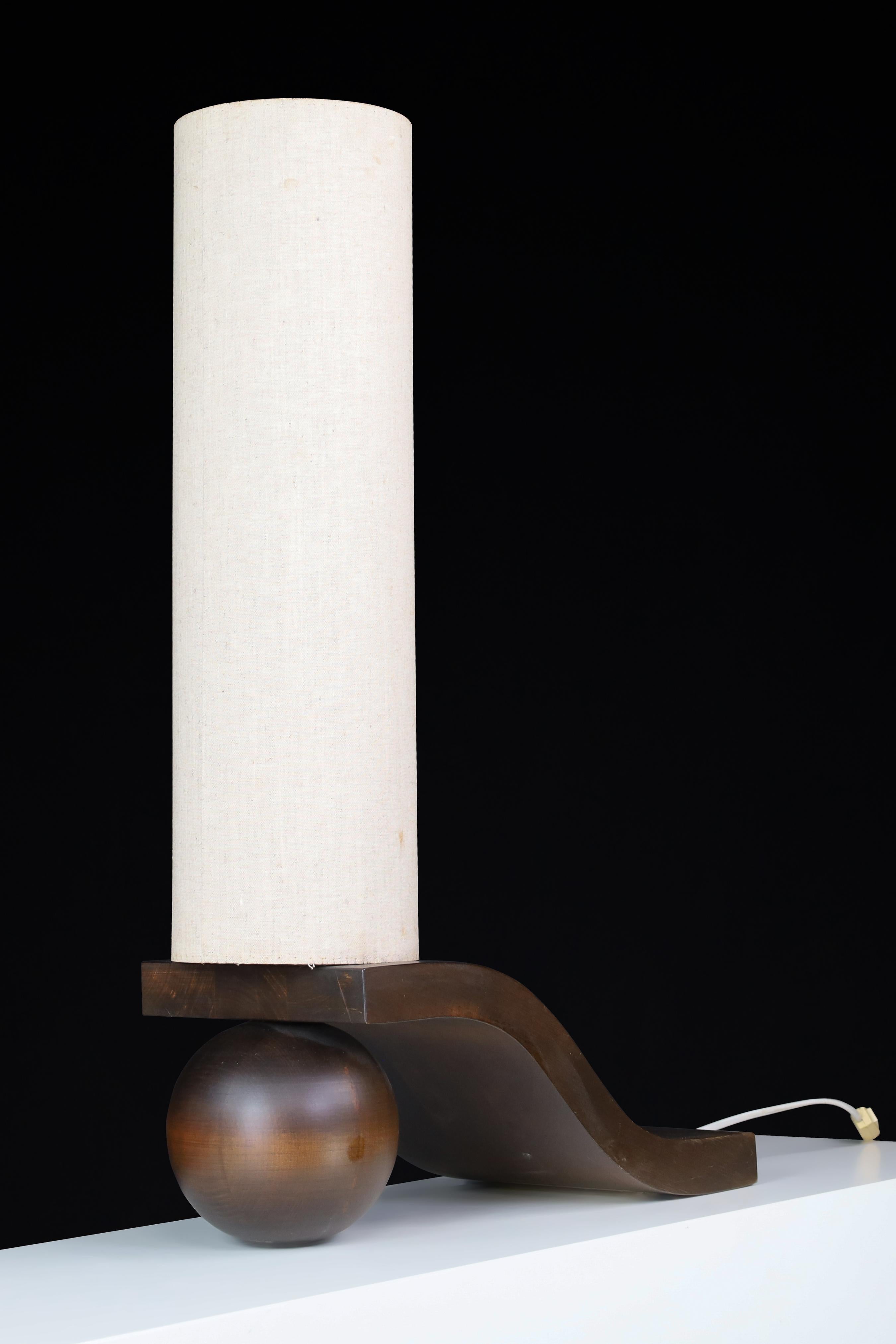 Lampada da tavolo ceca di metà secolo di Vladimír Nývlt in Wood scolpito, anni '70 in vendita 1