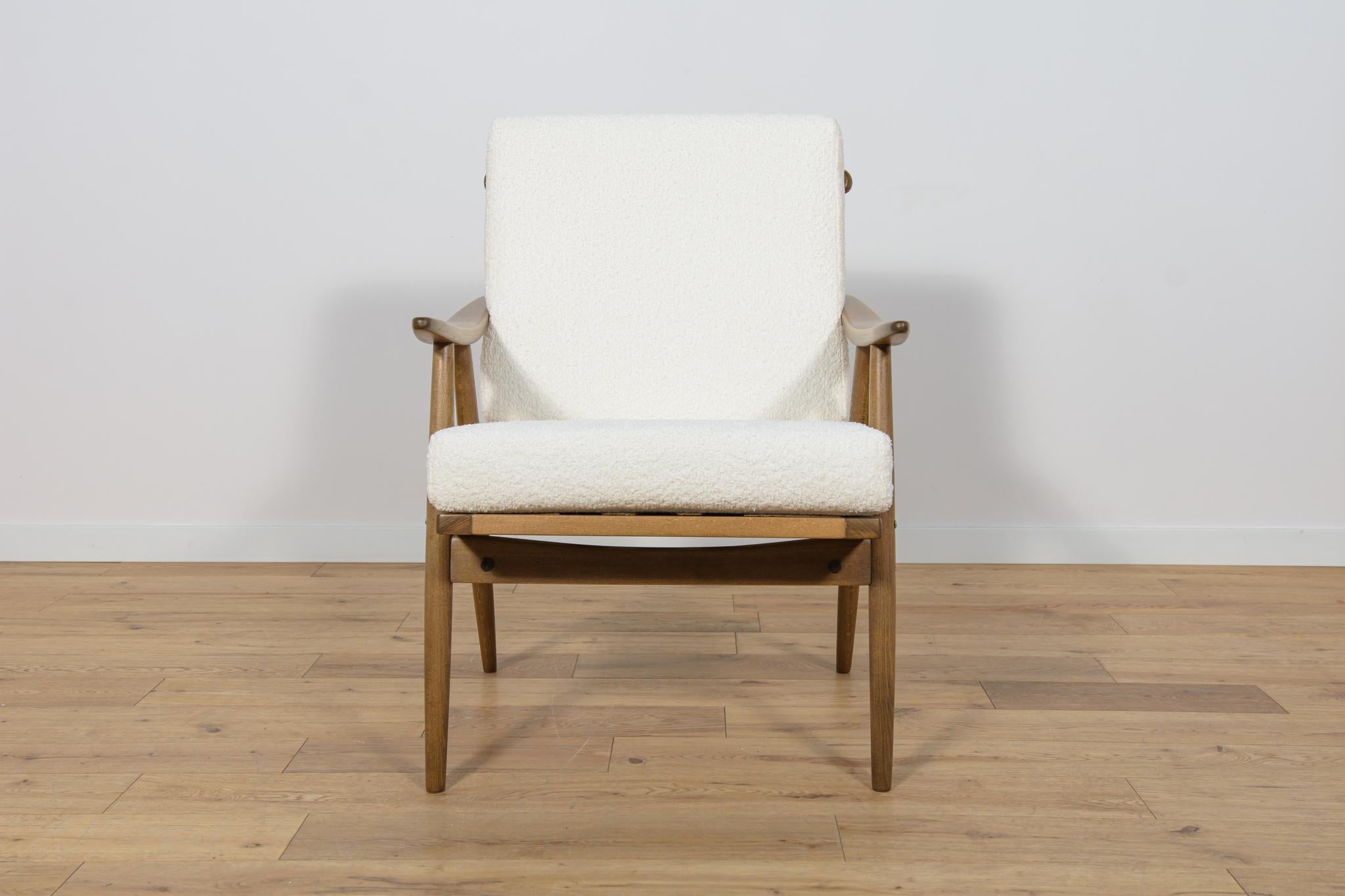 Mid-Century Modern Mid-Century Czechoslovak Armchair from Ton, 1960s For Sale