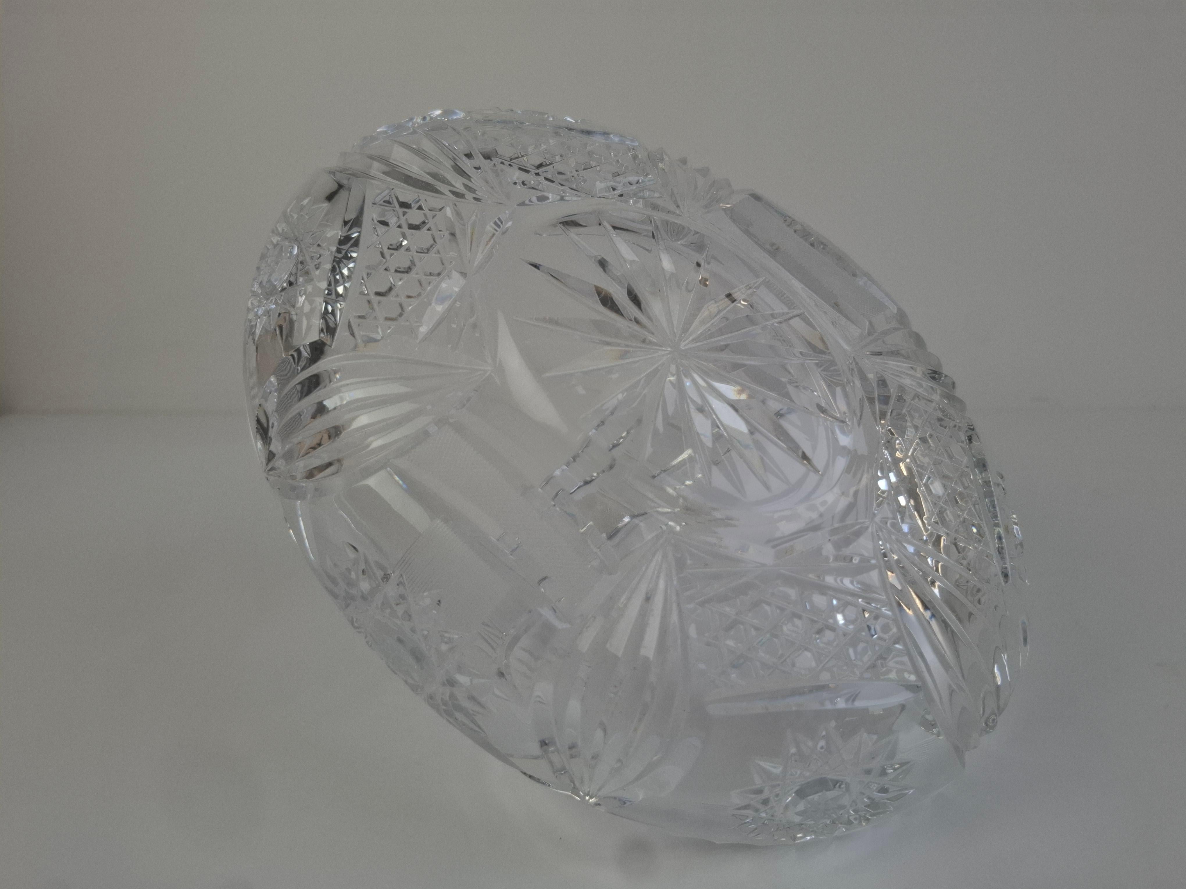 Mid-Century Czechoslovak Cut Crystal Basket in vendita 3