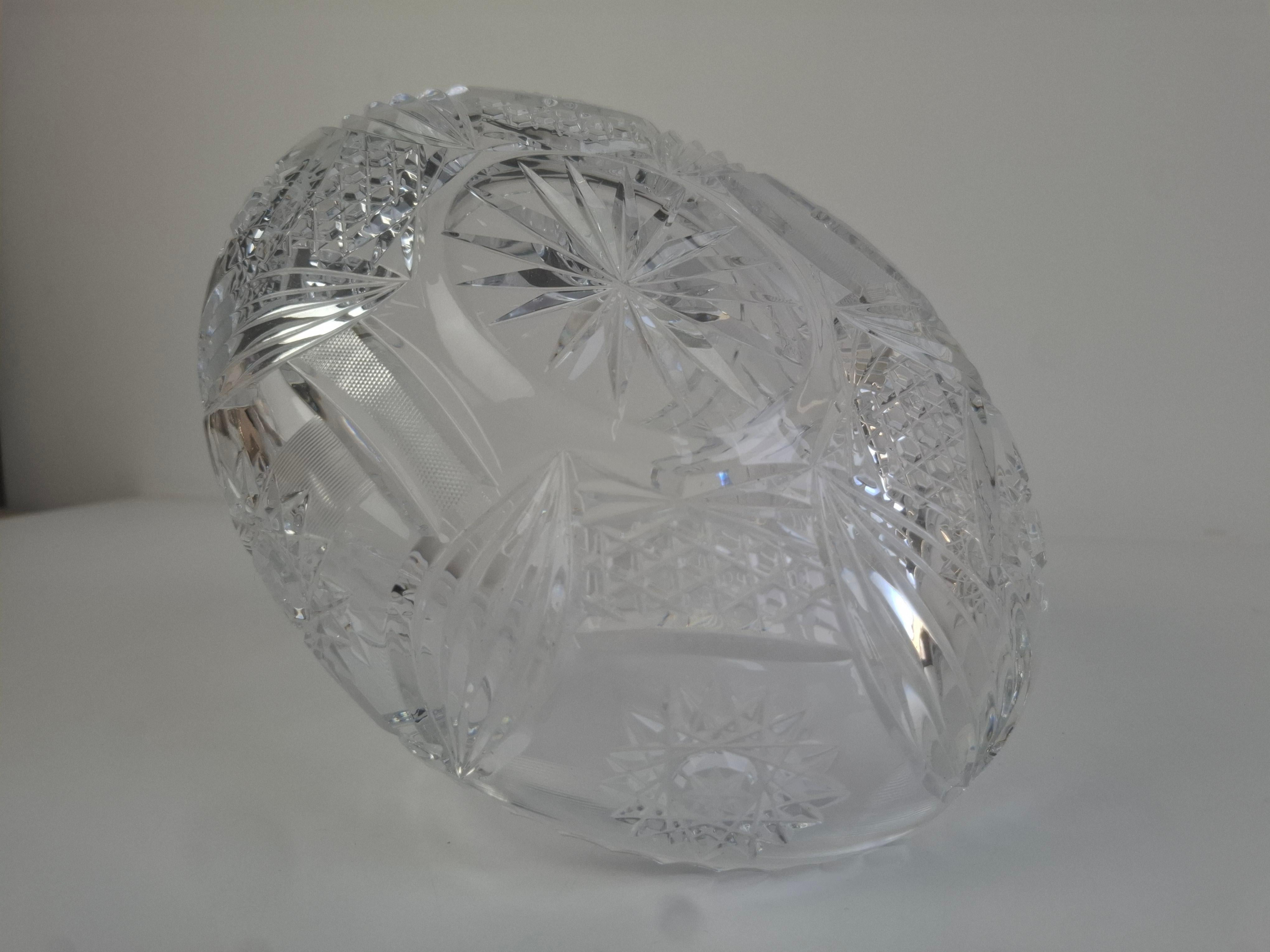 Mid-Century Czechoslovak Cut Crystal Basket in vendita 4