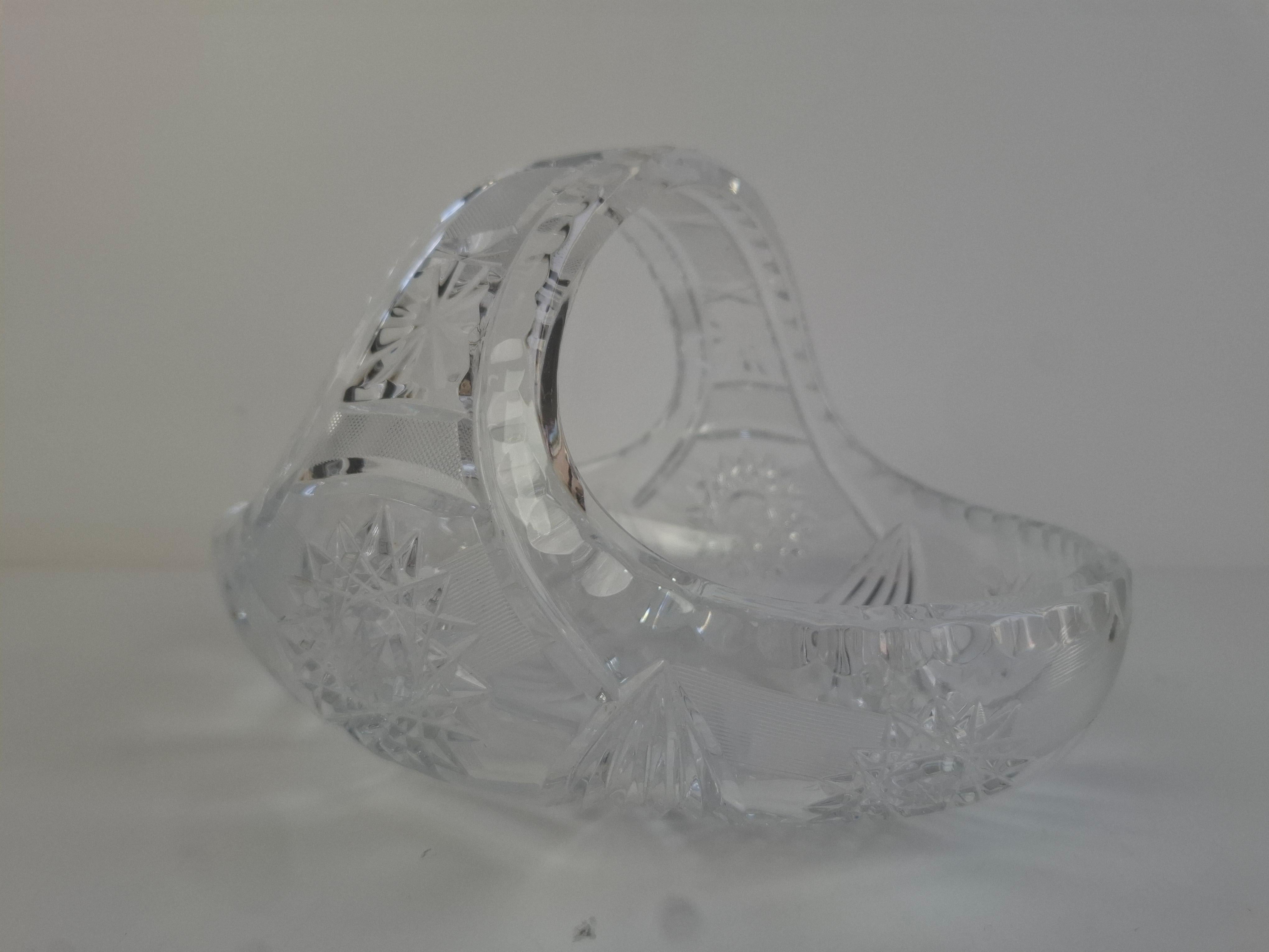 Mid-Century moderno Mid-Century Czechoslovak Cut Crystal Basket in vendita