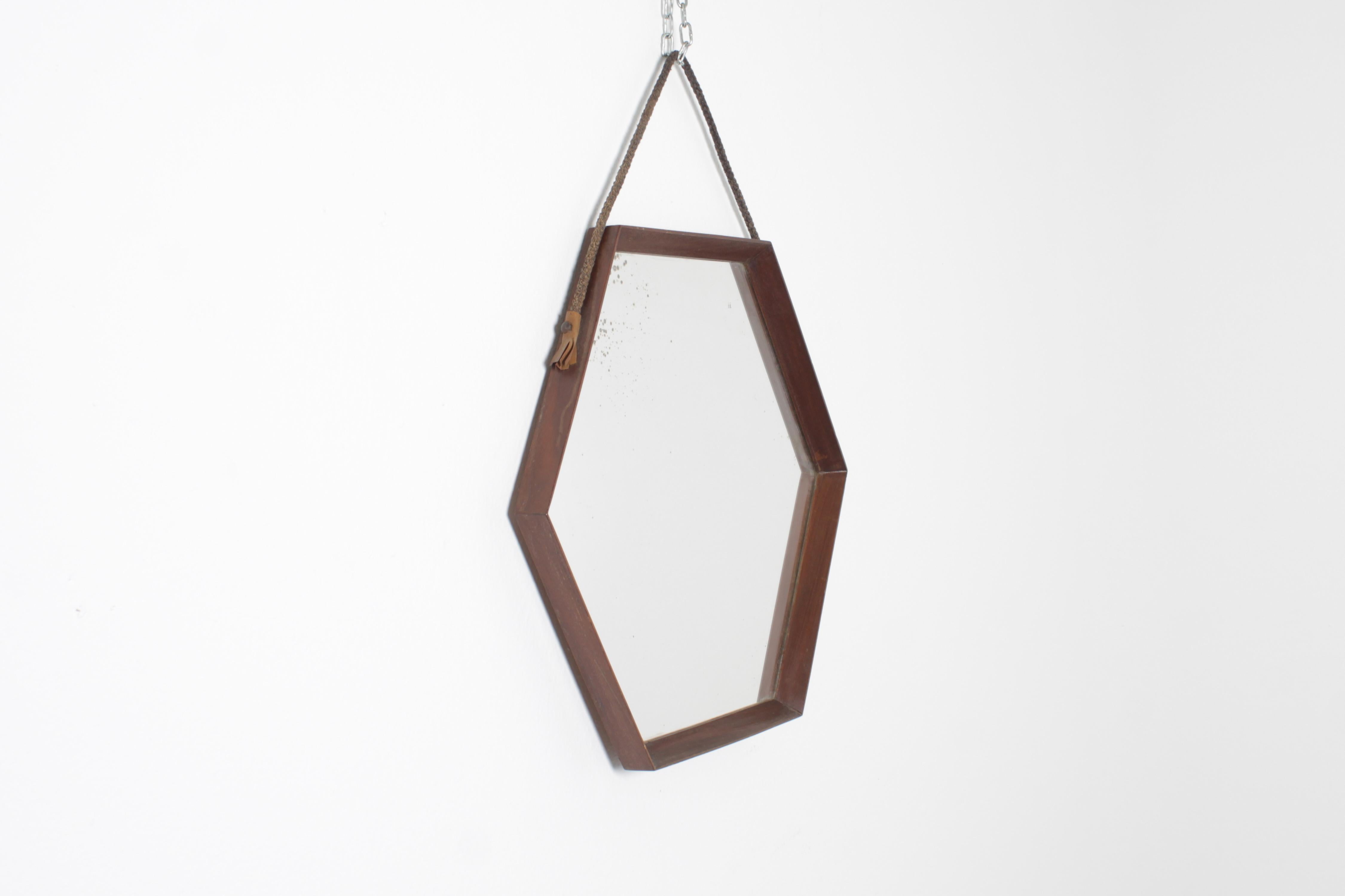 Milieu du XXe siècle Miroir mural exagonal en teck avec corde, années 60, Italie, D & A Style Style en vente