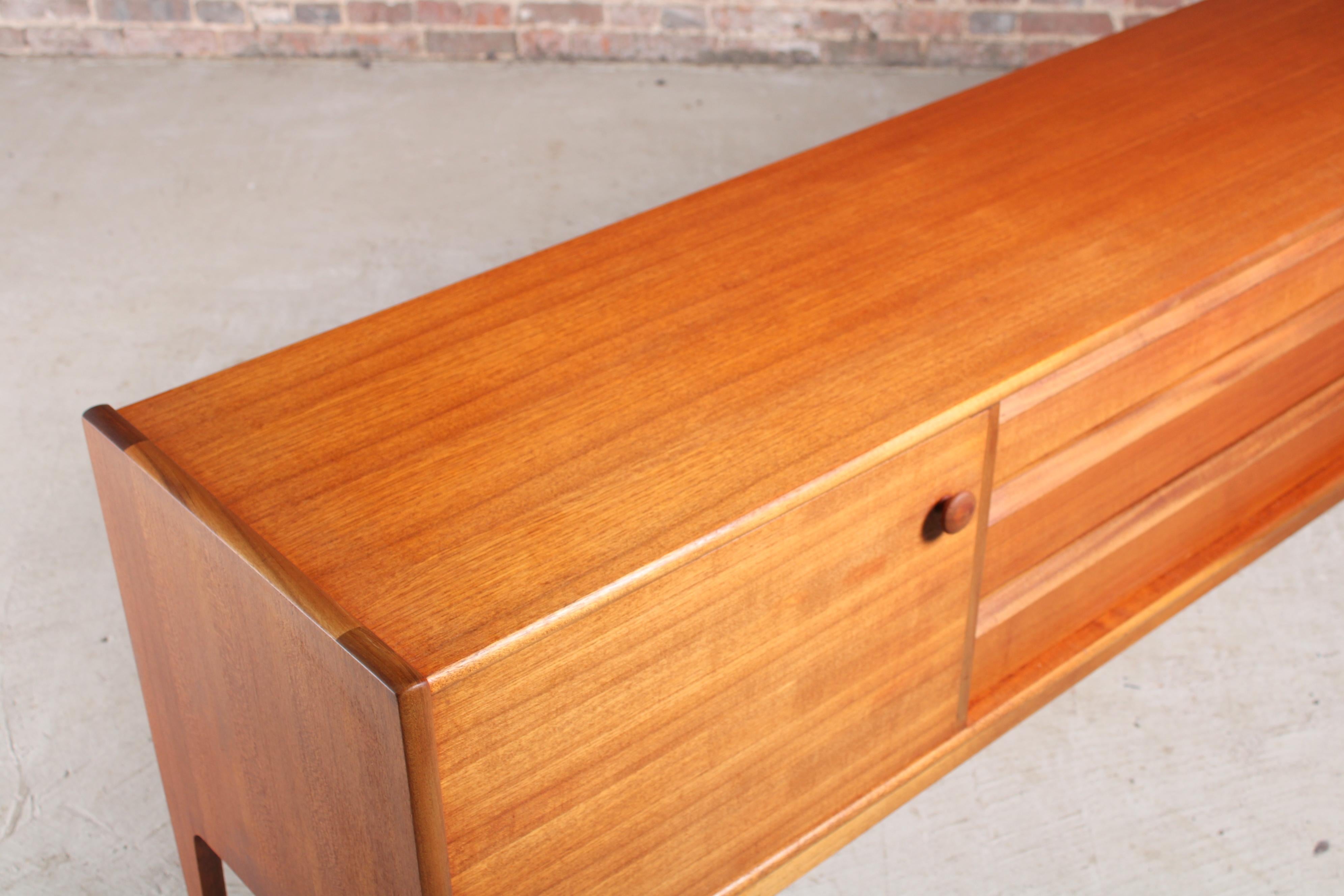 Mid Century 'Da Silva' Teak Sideboard by Younger, England, circa 1960s 5