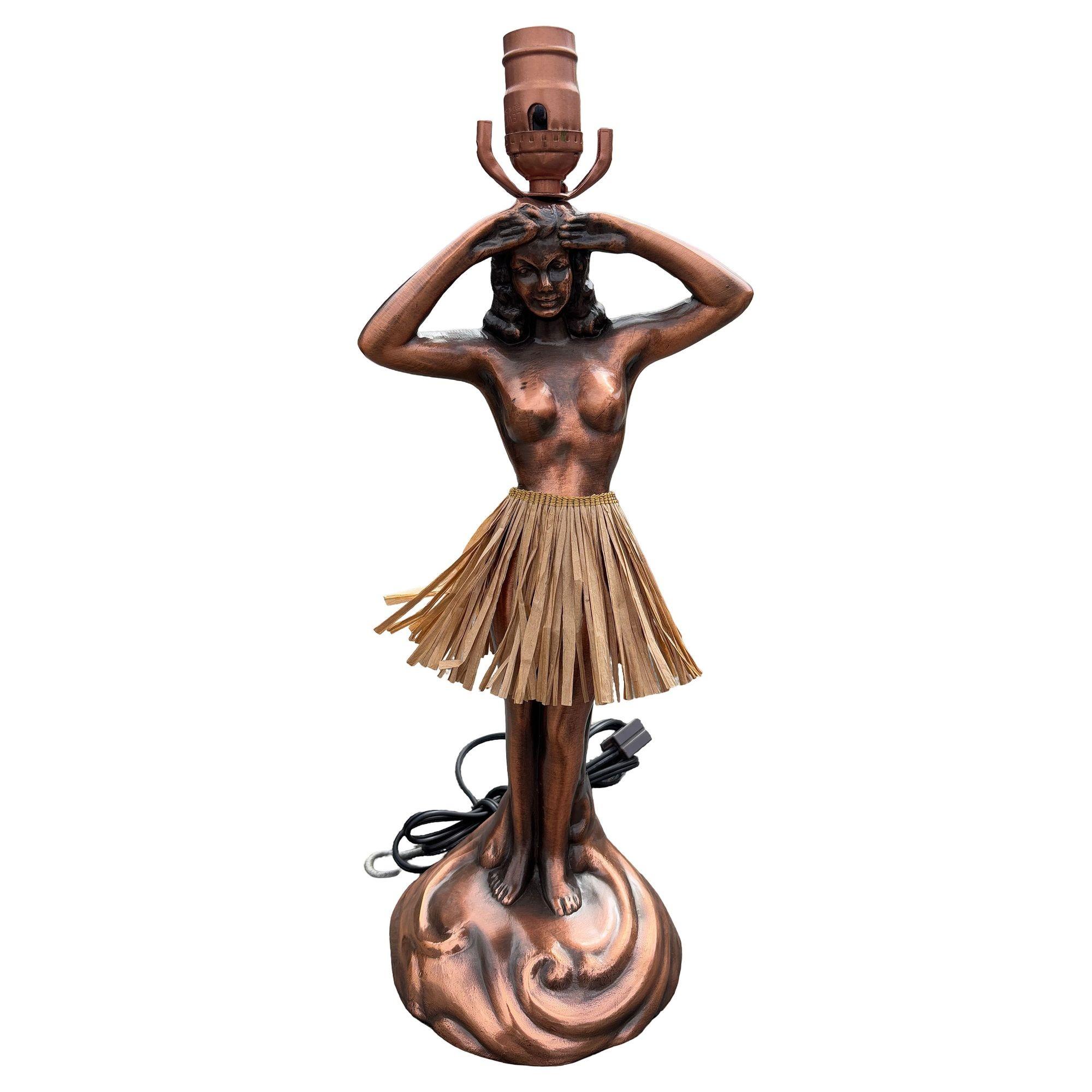 Lámpara de sobremesa de cobre Dancing Hula Girl de Haydon de mediados de siglo con pantalla Moderno de mediados de siglo en venta