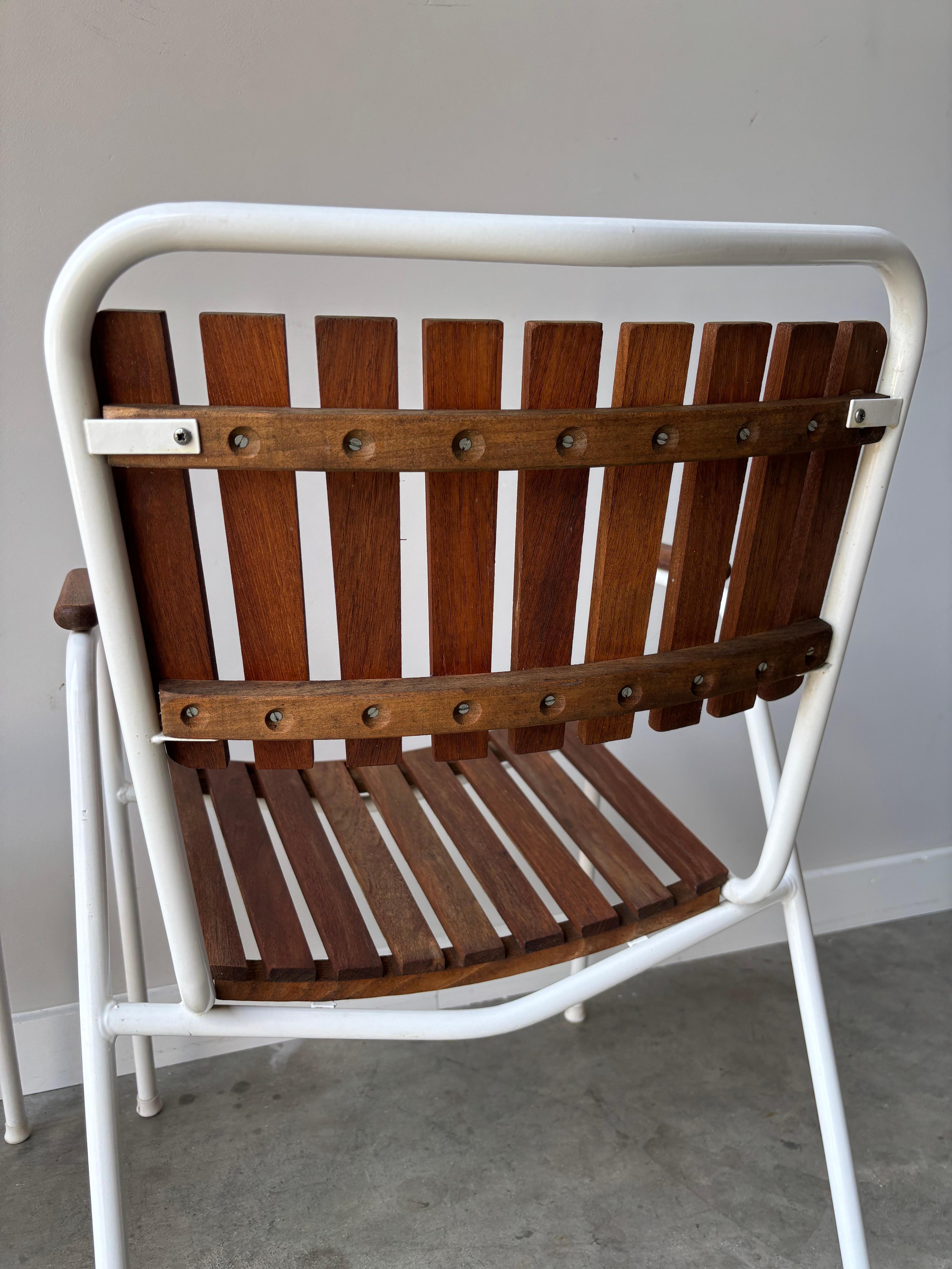 Mitte des Jahrhunderts Daneline Patio Set - Tisch und vier Stühle, CIRCA 1960er im Angebot 1