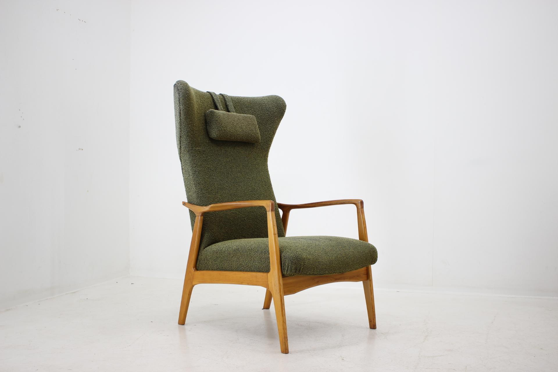 Mid-20th Century Midcentury Danish Wing Chair, 1960s