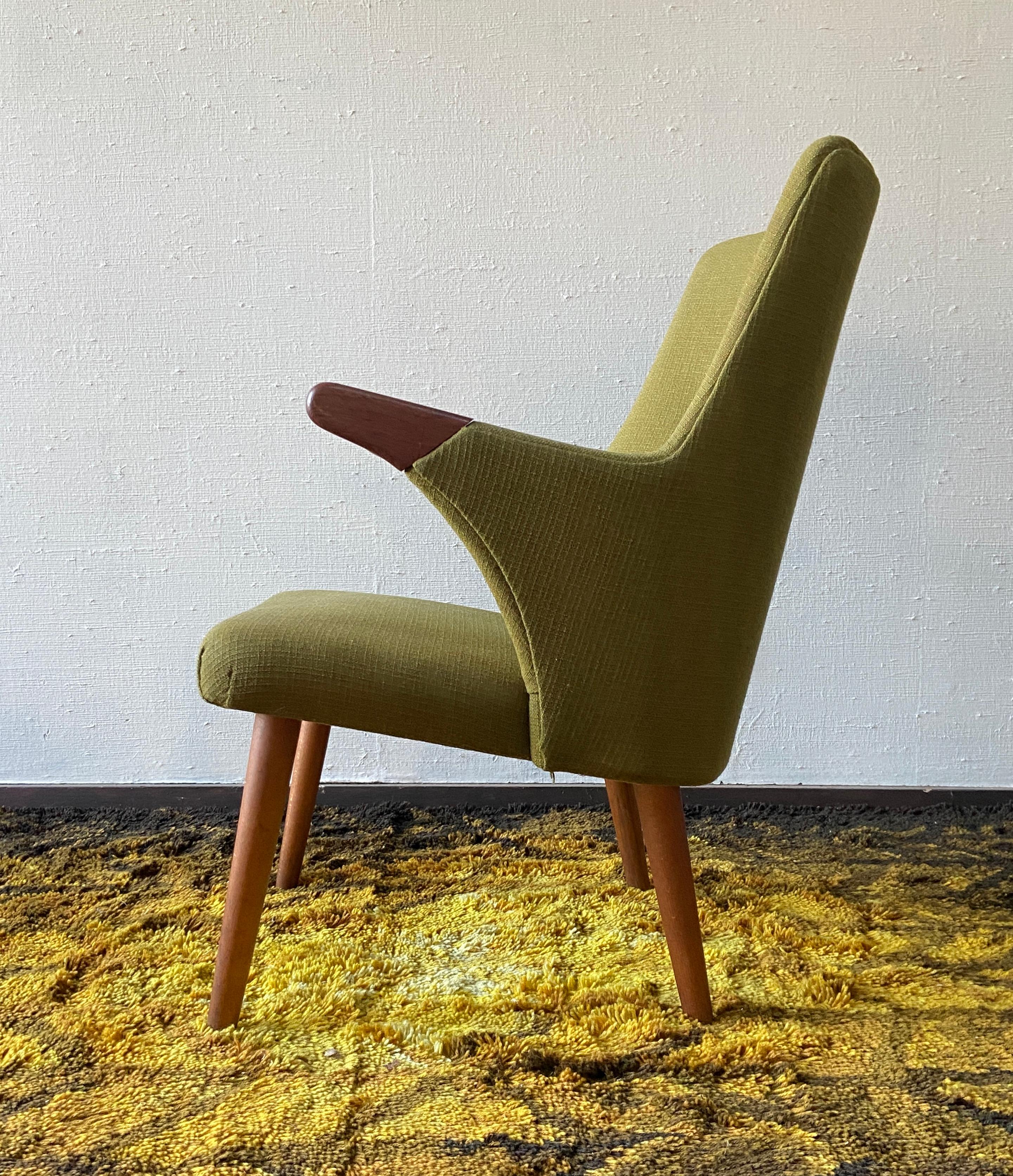 Silla auxiliar danesa de mediados de siglo 1800Svend Skipper con brazos 