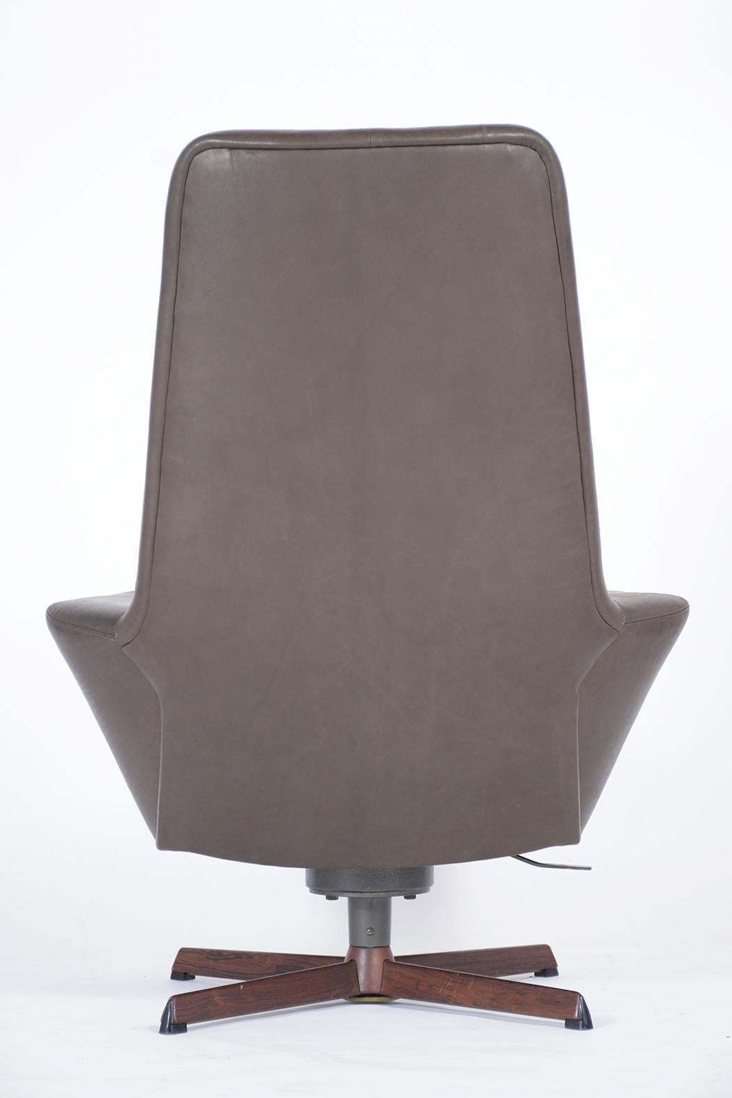 Restored Vintage Ib Kofod-Larsen Swivel Lounge Chair & Ottoman in Grey Leather For Sale 7
