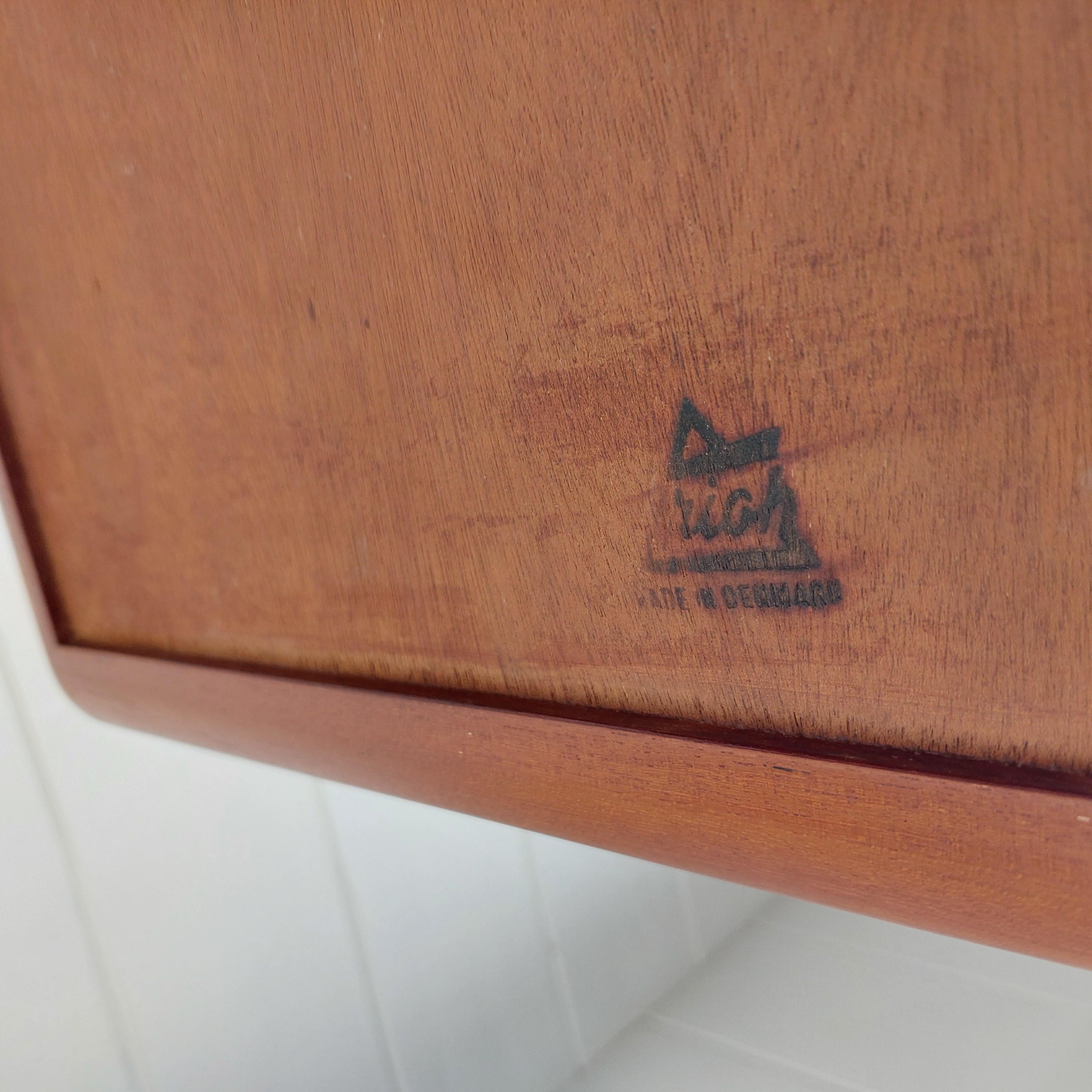trioh coffee table