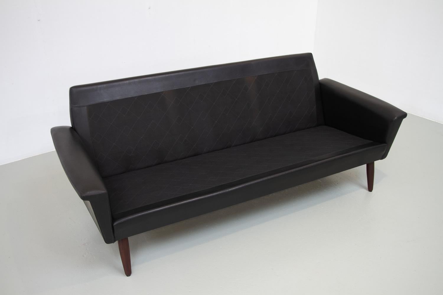 Mid-Century Danish 3-Seater Black Leather Sofa by Thams, 1960s. 7