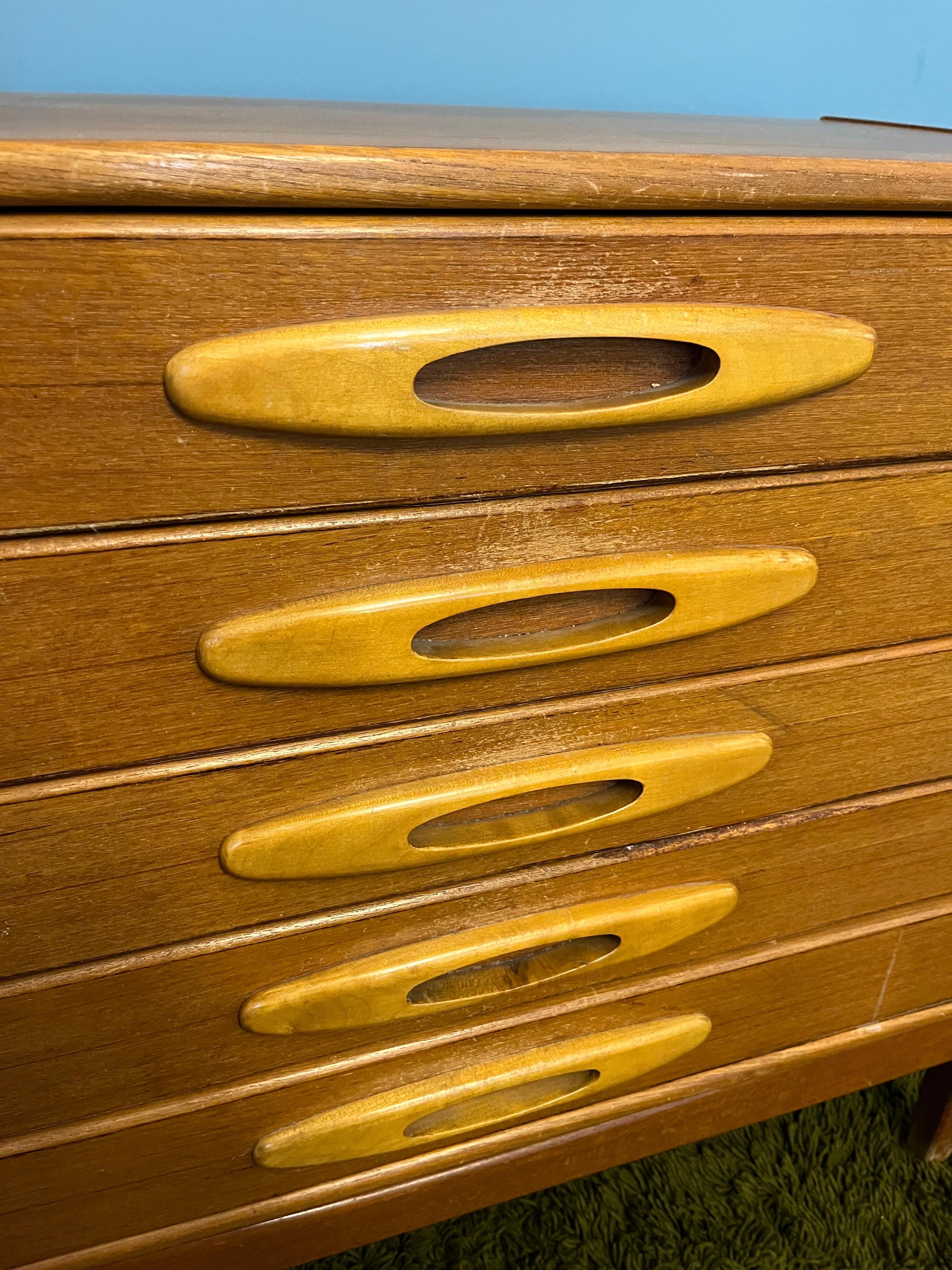 Arcón danés de 5 cajones de mediados de siglo, años 60 Madera en venta