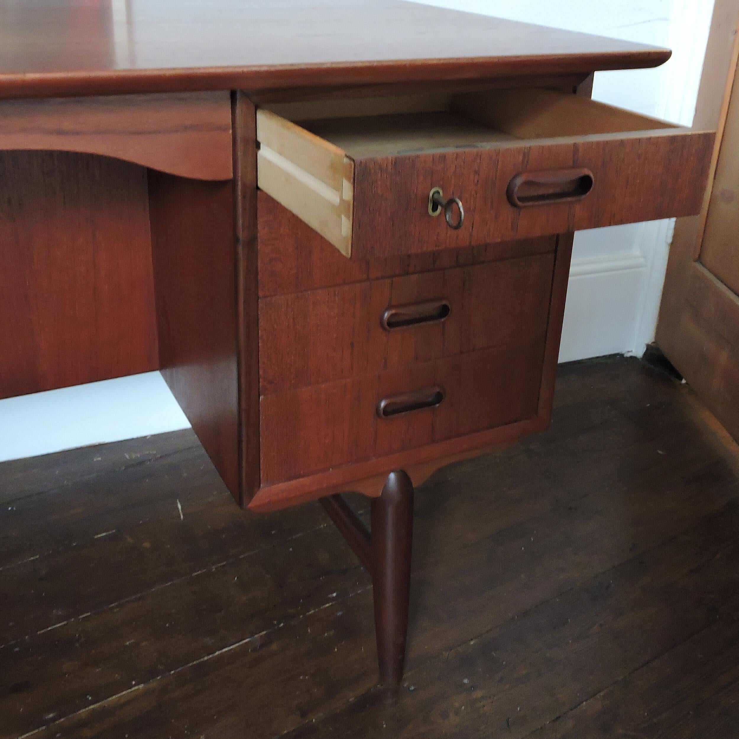 Mid-Century Danish 8 Drawer Teak Desk with Bookcase Back, 1960s For Sale 2