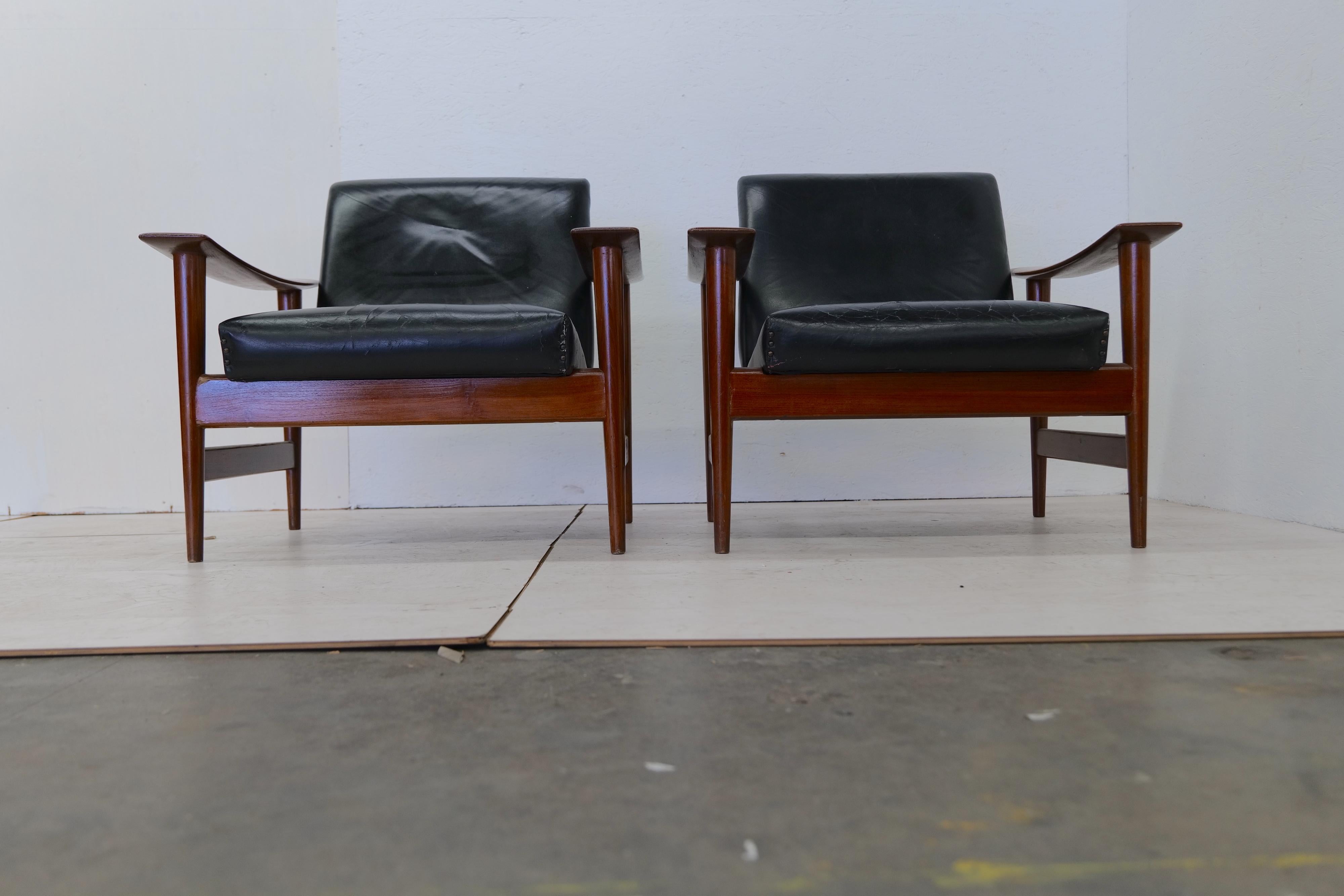 Dänischer Sessel aus der Mitte des Jahrhunderts 1960er Jahre im Zustand „Gut“ im Angebot in Los Angeles, CA