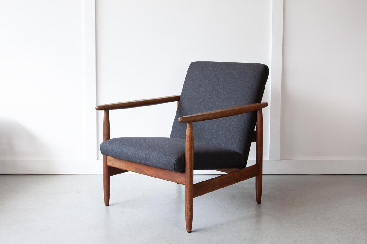 Mid-Century Modern Mid Century Danish Armchair in Oak For Sale