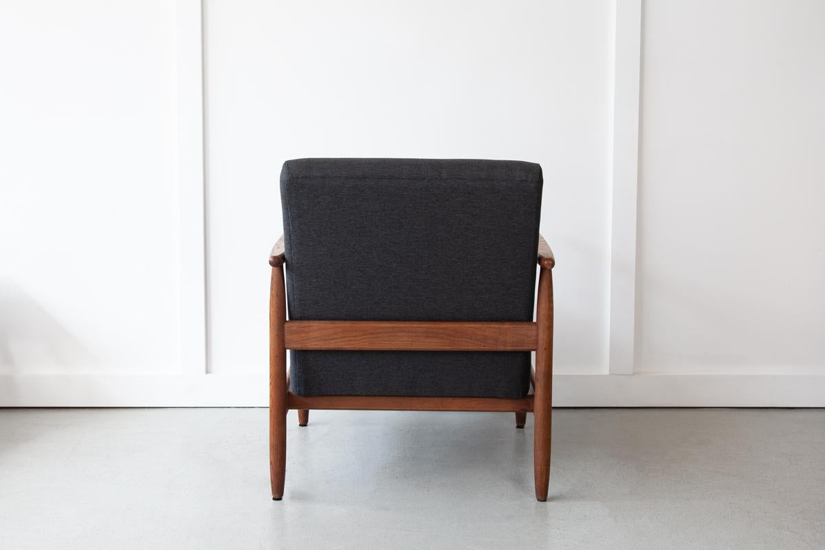 Mid Century Danish Armchair in Oak For Sale 3