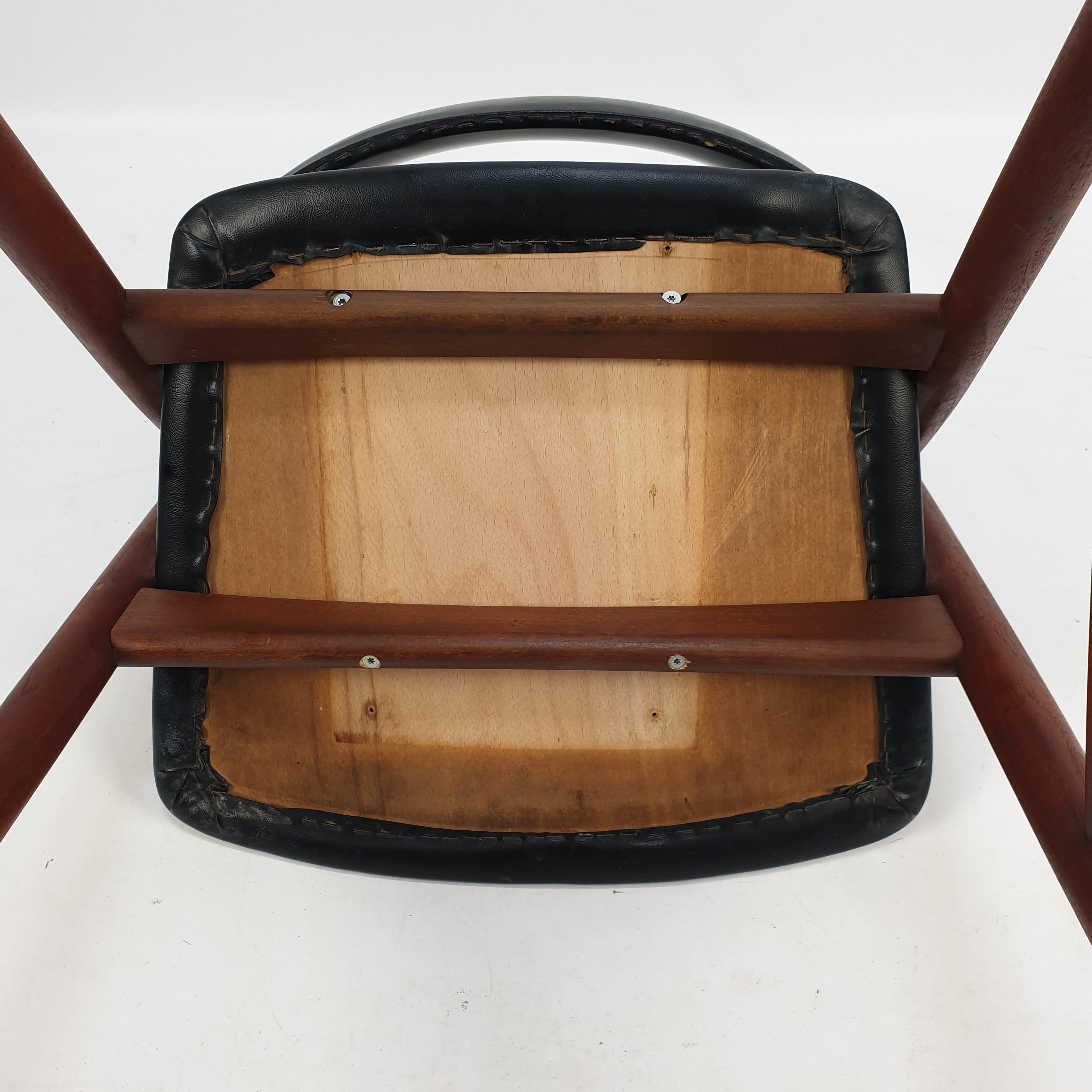Poltrona danese di metà secolo in teak, anni '60 in vendita 3