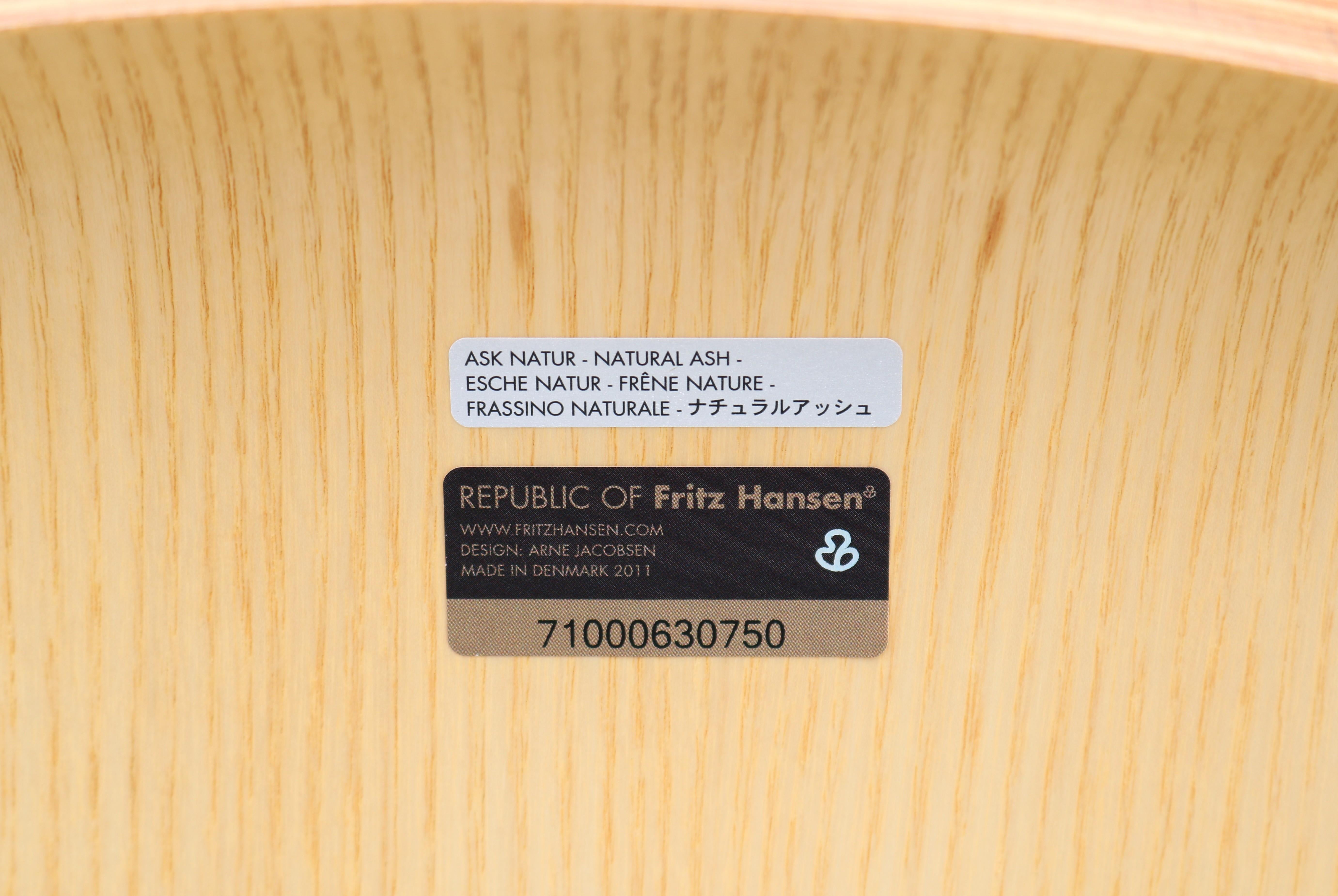Mid-Century Danish Arne Jacobsen for Fritz Hansen Ash Series 7 Swivel Desk Chair For Sale 13
