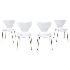 Chaises 7 du milieu du siècle d'origine danoise Arne Jacobsen pour Fritz Hansen, série White, ensemble de 4 chaises