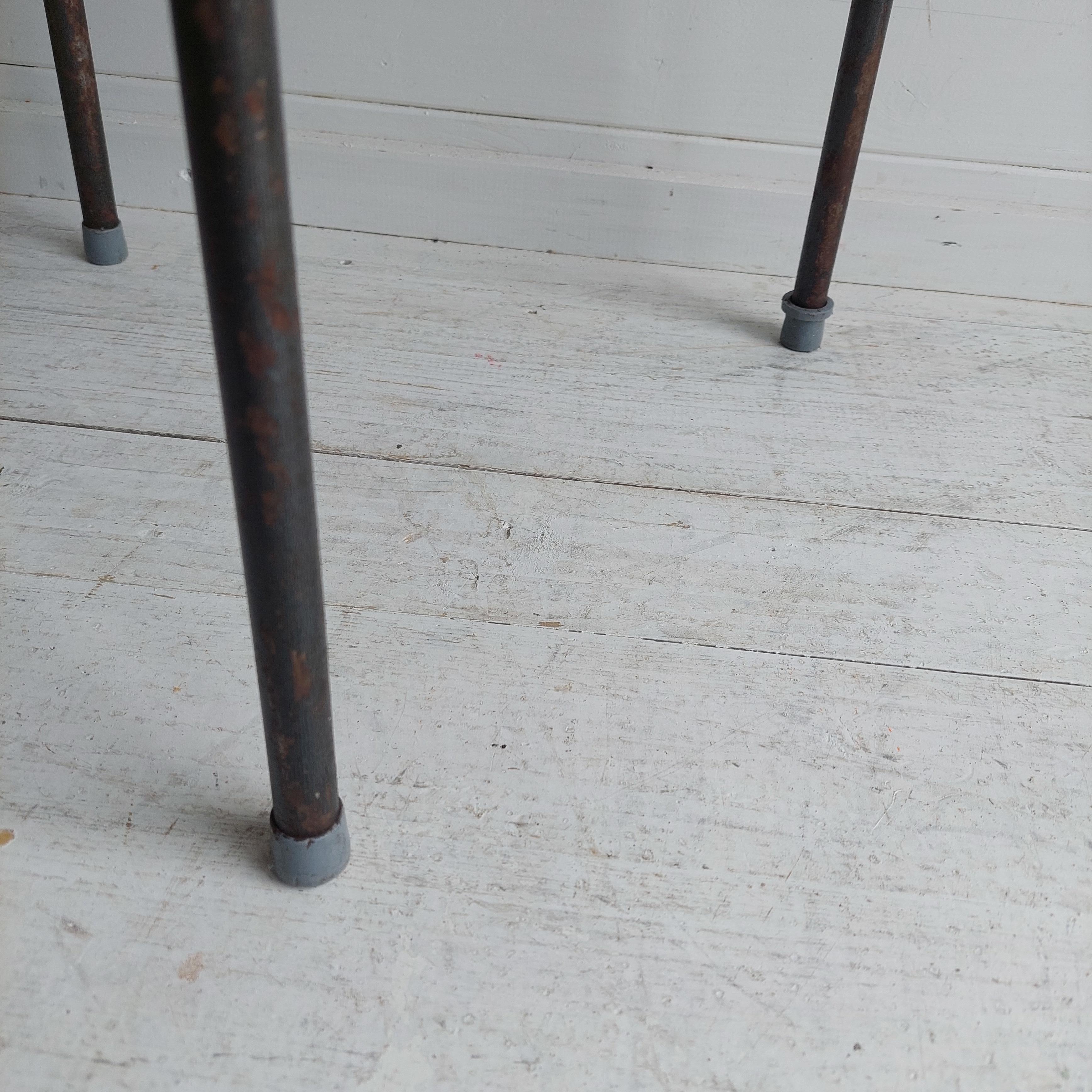 Mid Century Danish Arne Jacobsen Style Dot Stool tripod base  Vintage Industrial 7