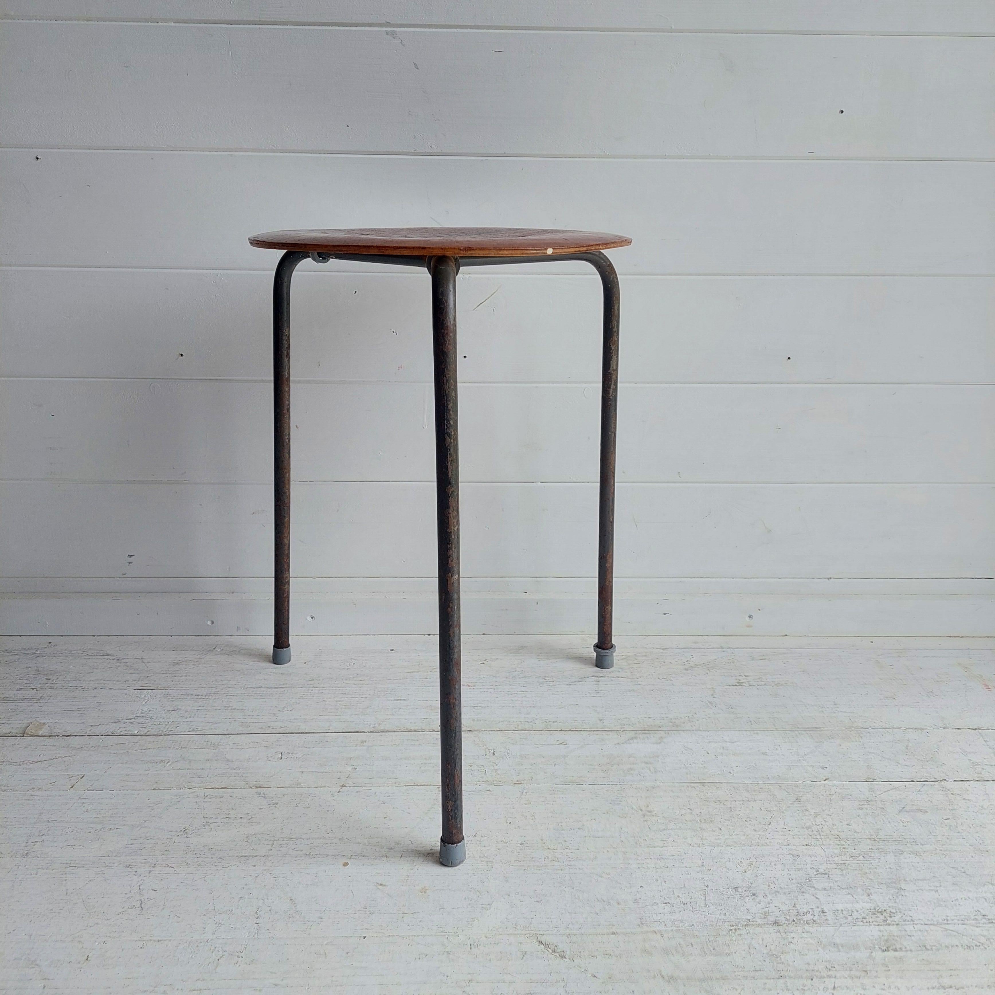 Mid Century Danish Arne Jacobsen Style Dot Stool tripod base  Vintage Industrial In Good Condition In Leamington Spa, GB