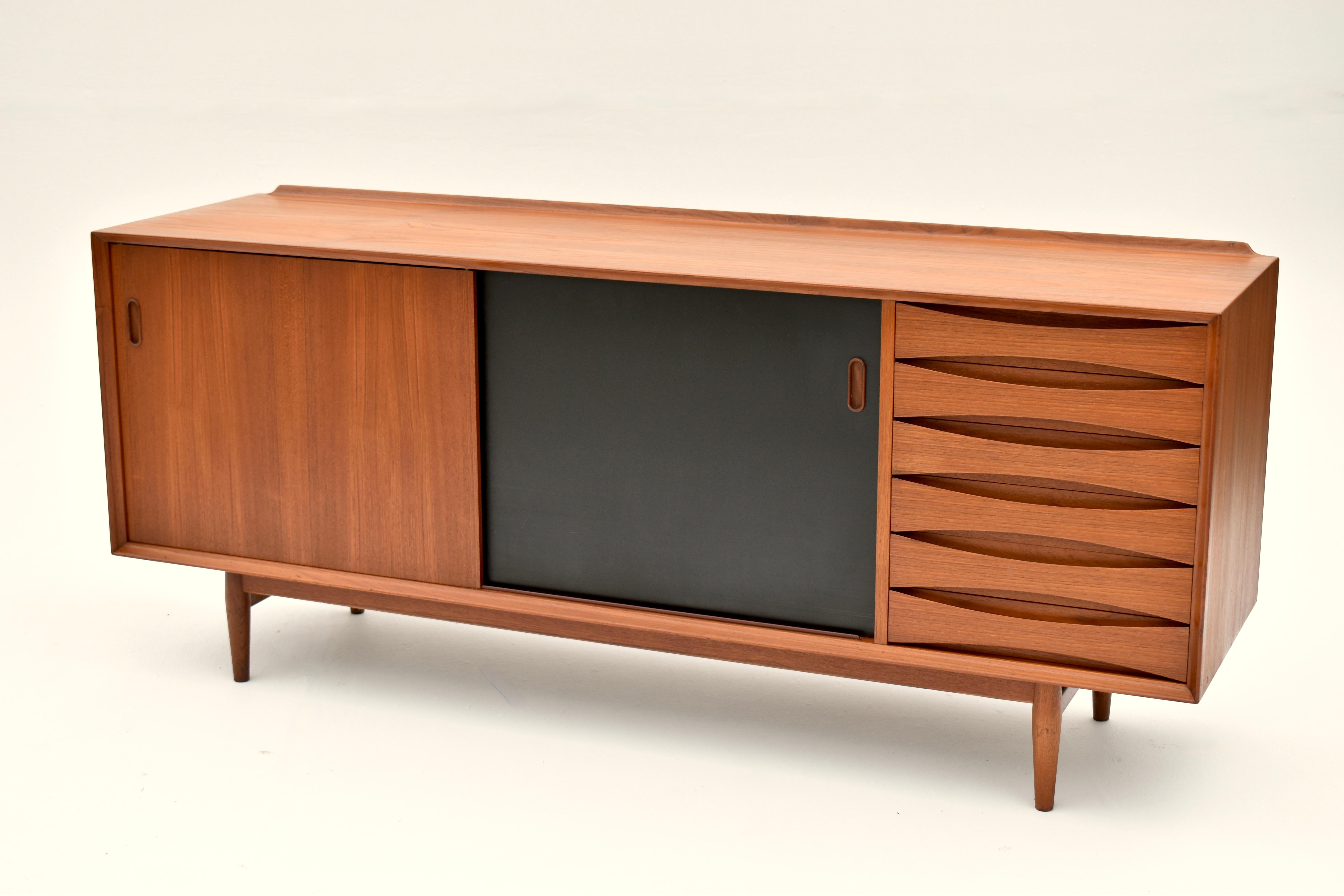 Mid Century Danish Arne Vodder OS29 Triennale Teak Sideboard For Sibast 5