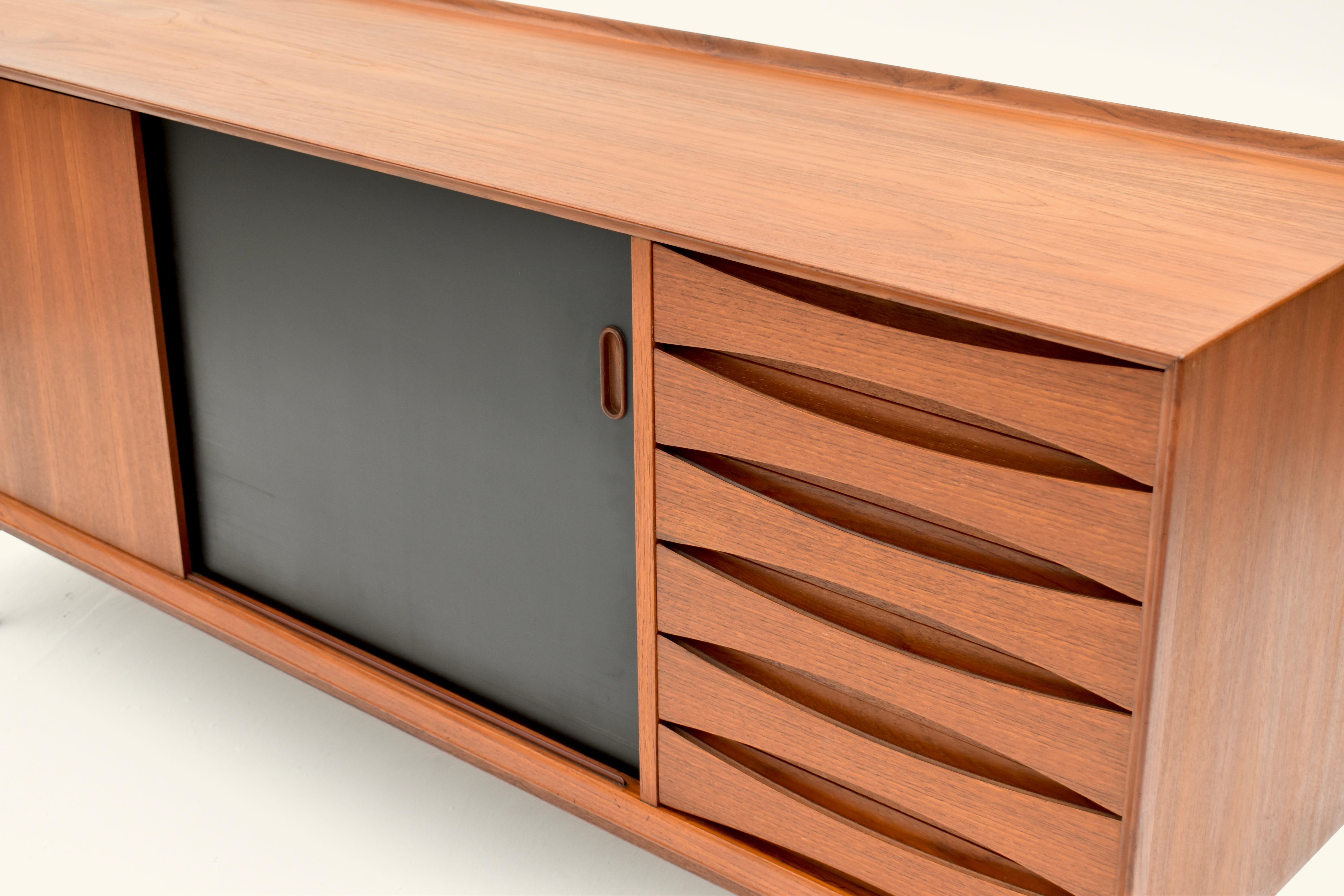 Mid Century Danish Arne Vodder OS29 Triennale Teak Sideboard For Sibast 6