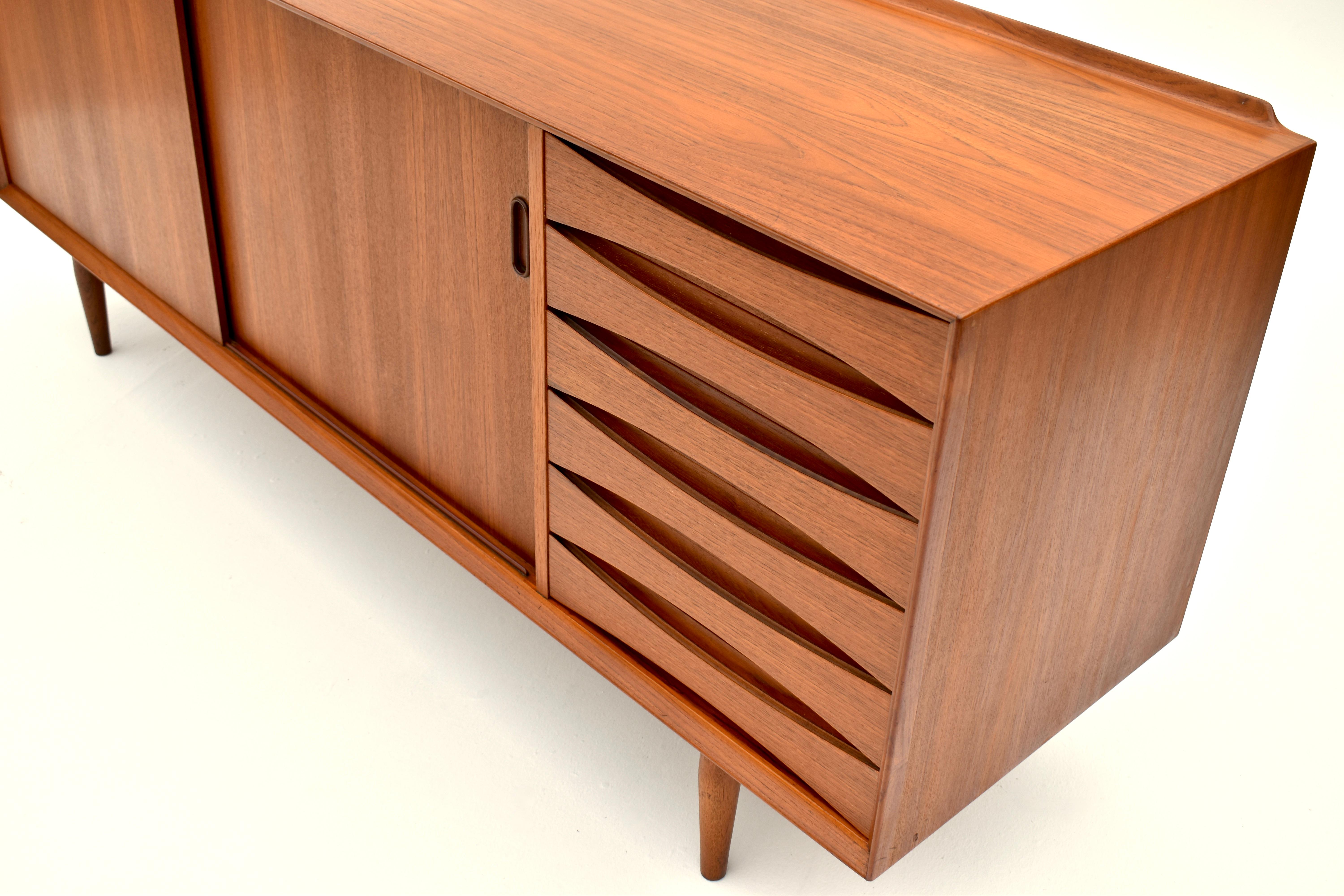 Mid Century Danish Arne Vodder OS29 Triennale Teak Sideboard For Sibast 9