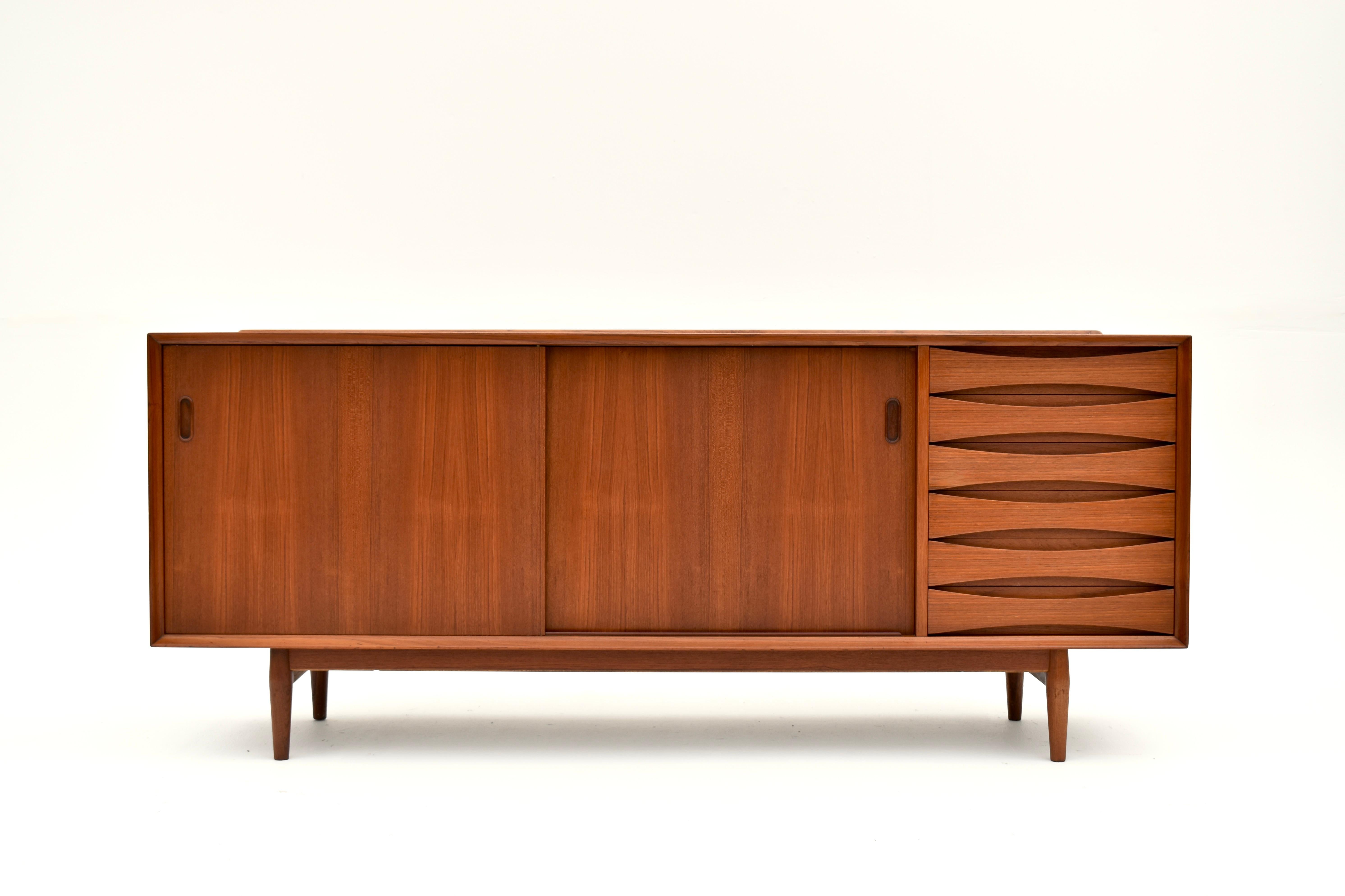 Mid Century Danish Arne Vodder OS29 Triennale Teak Sideboard For Sibast 11