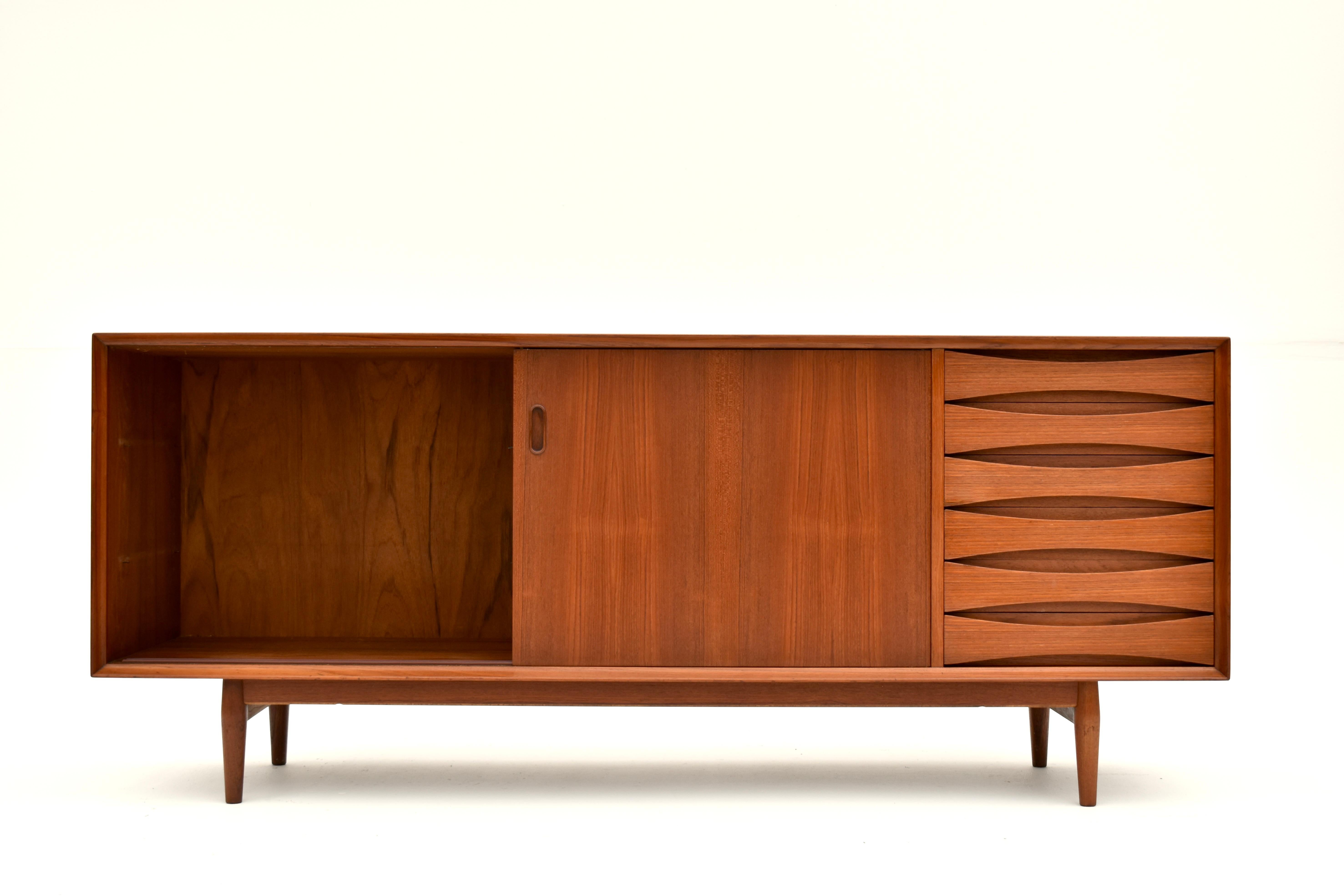 Mid Century Danish Arne Vodder OS29 Triennale Teak Sideboard For Sibast 15