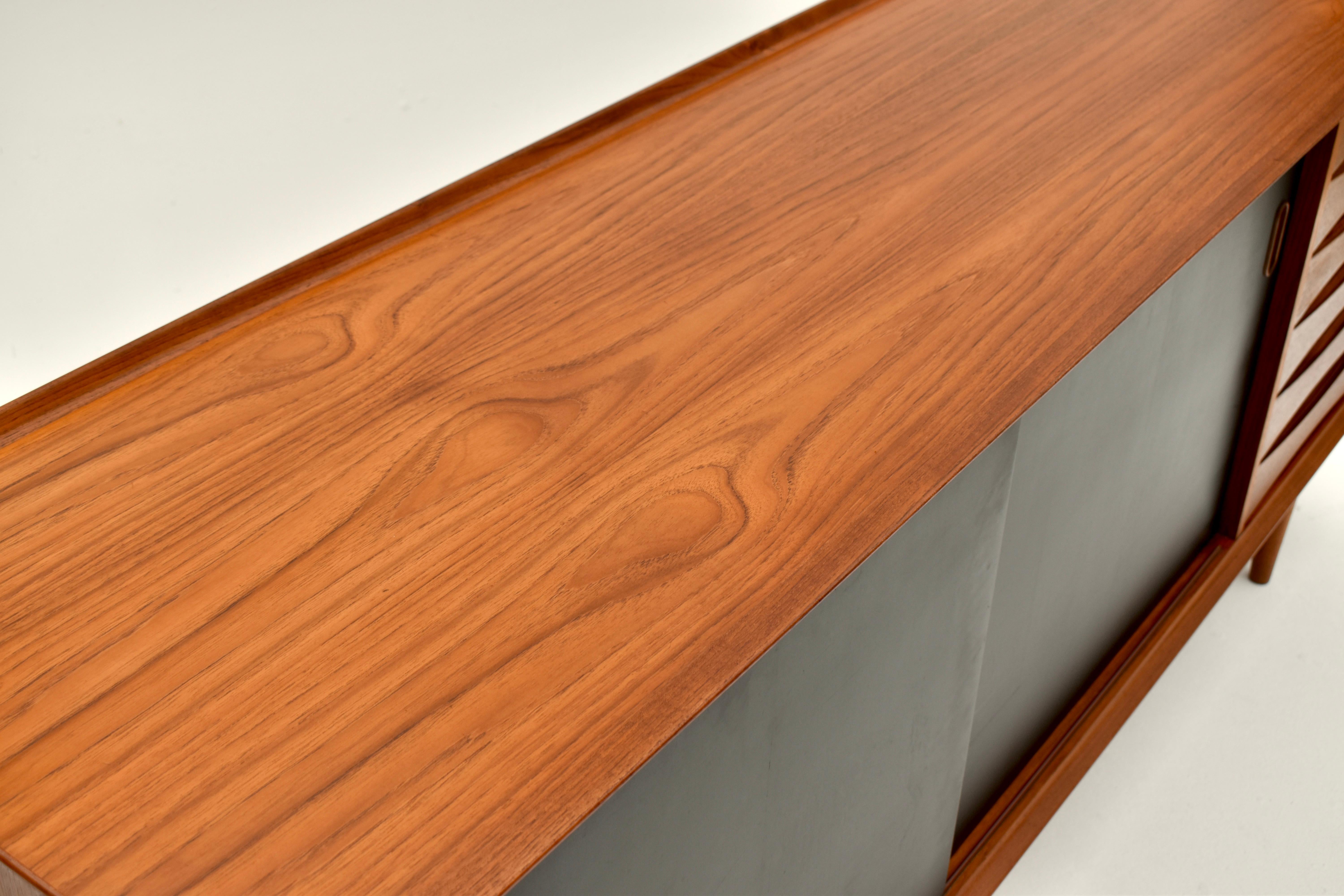 Mid Century Danish Arne Vodder OS29 Triennale Teak Sideboard For Sibast 3