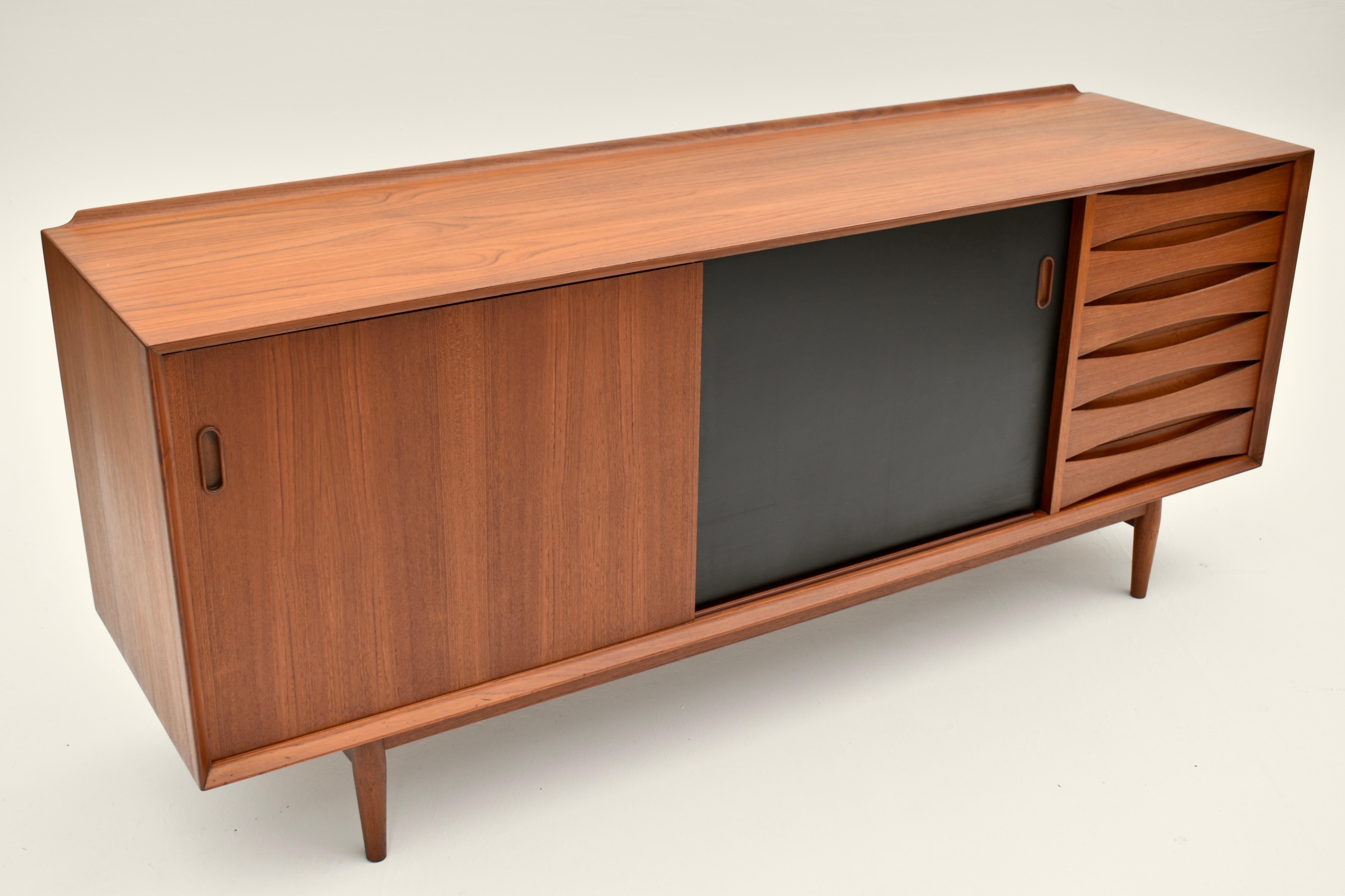Mid Century Danish Arne Vodder OS29 Triennale Teak Sideboard For Sibast 4