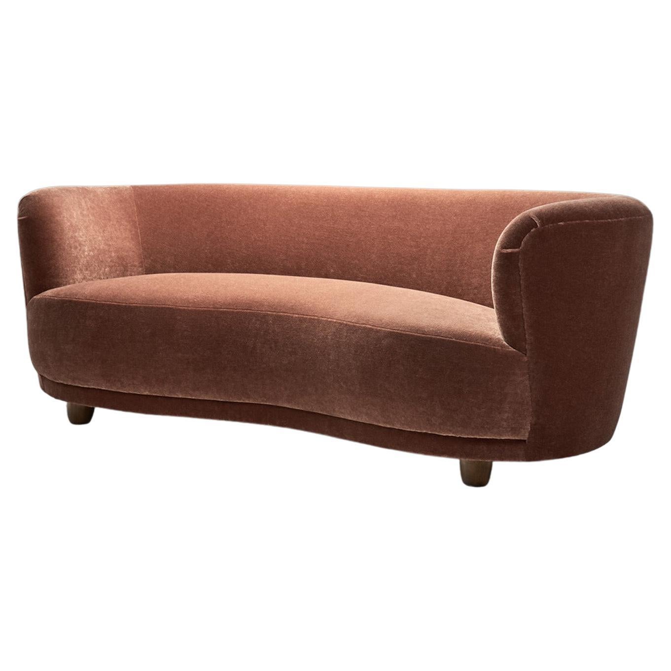 Dänisches Mid-Century-Sofa „Banana“ aus Velours gepolstert, Dänemark ca. 1940er Jahre im Angebot