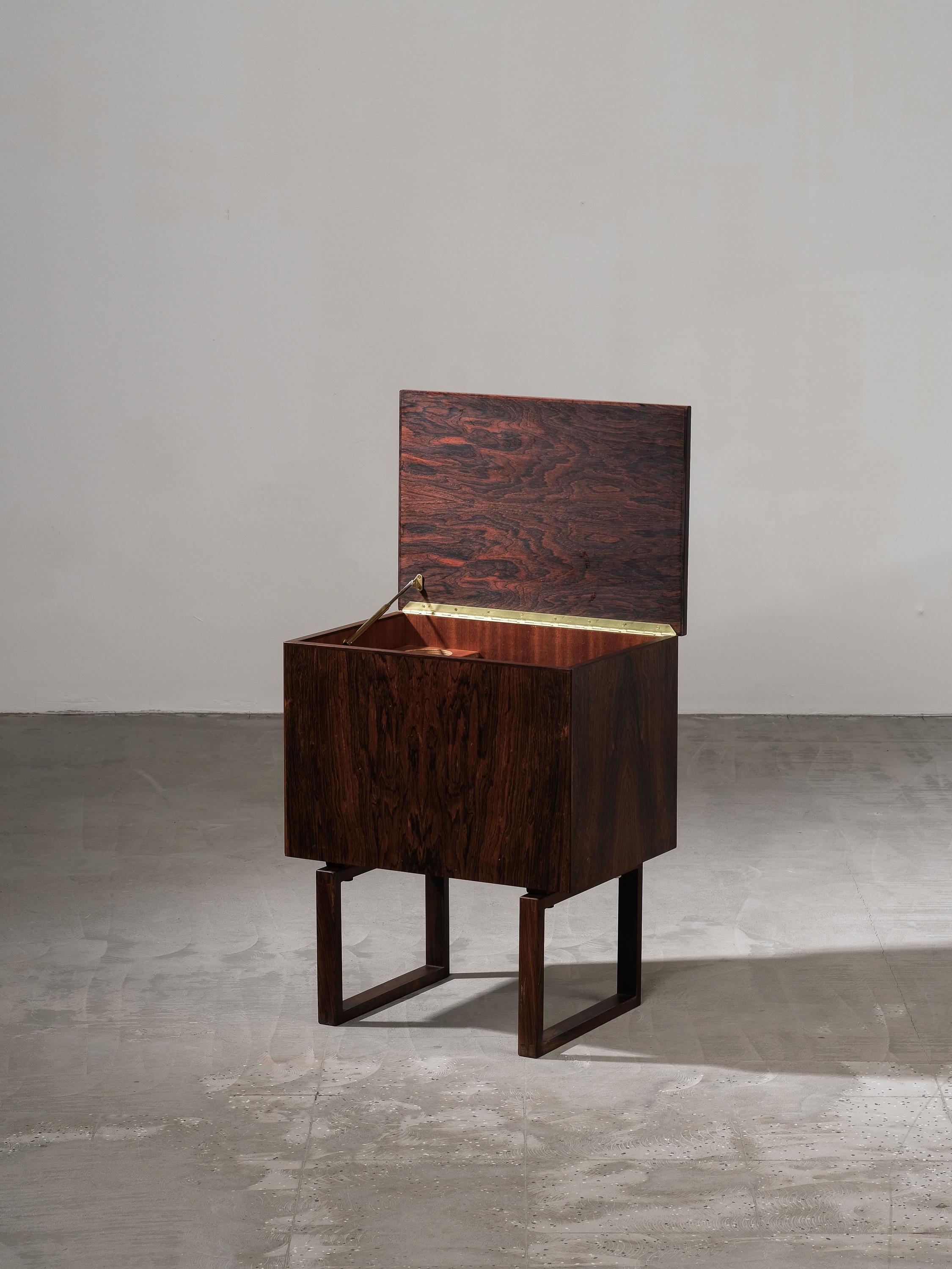 Super rare bar cabinet in palisander by Kai Kristiansen.

Shipping available inside EU only due to use of rosewood (Restricted Materials, CITES)