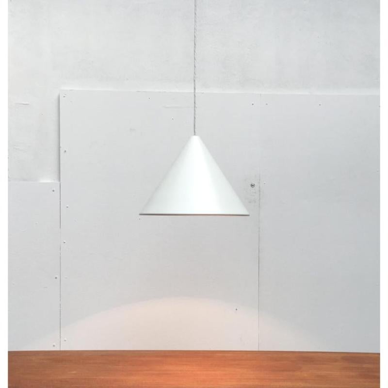 Lampada a sospensione biliardo danese di metà secolo di Louis Poulsen in vendita 5