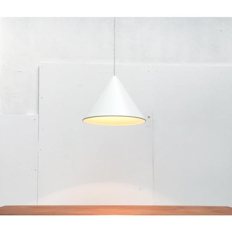 Mid-Century moderno Lampada a sospensione biliardo danese di metà secolo di Louis Poulsen in vendita