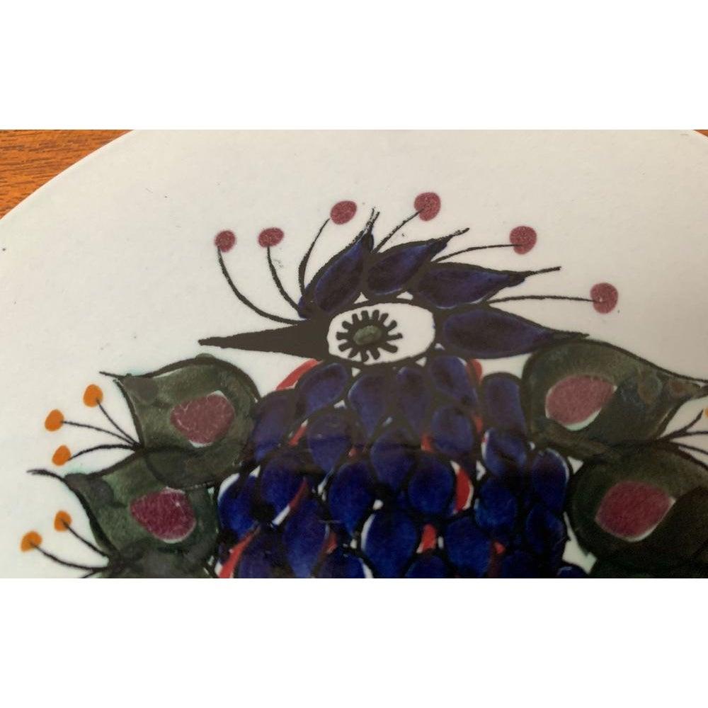 20th Century Mid-Century Danish Bird Motif Wall Plate by Beth Breyen for Royal Copenhagen For Sale